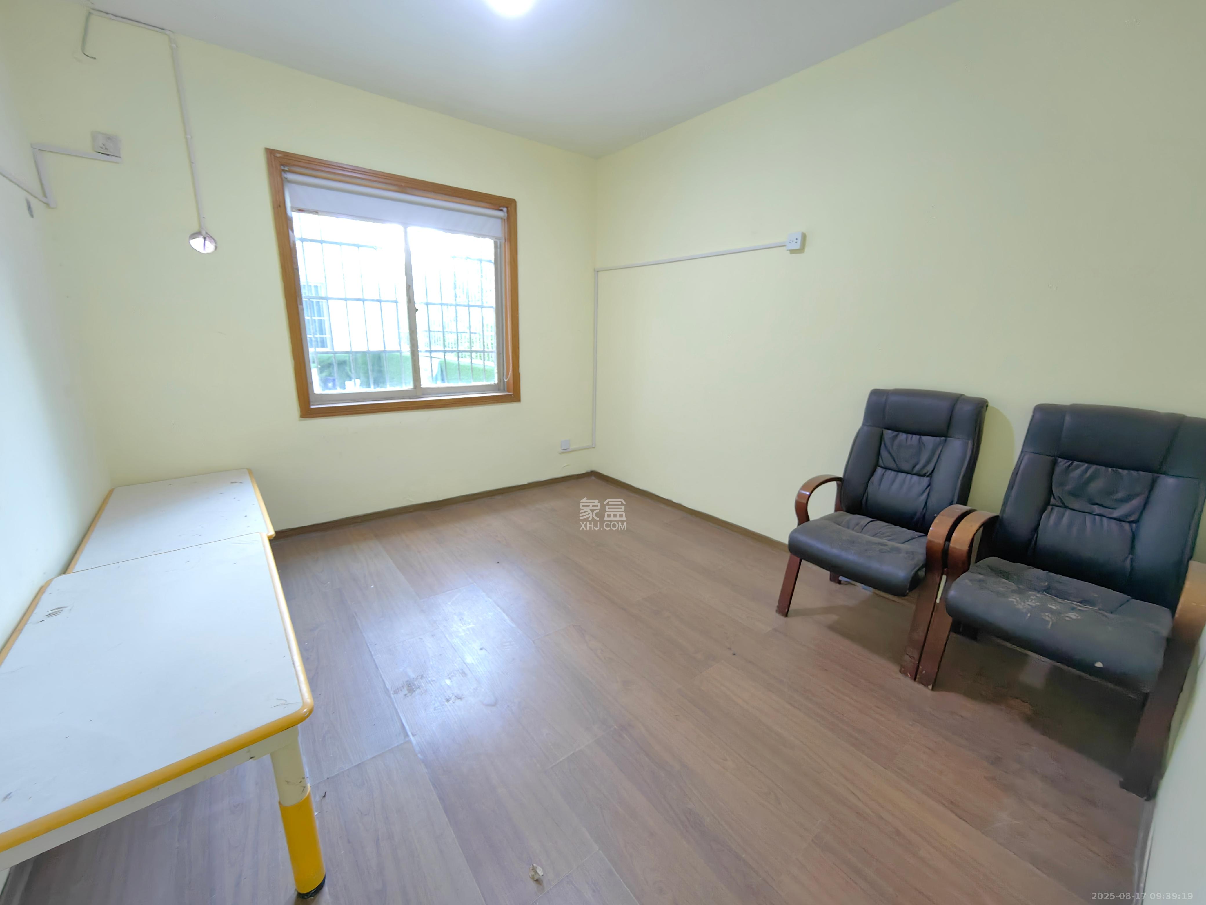 湘楚家园 2室2厅1卫 1000.0元/月 湘楚家园 2室2厅1卫 1000.0元/月室内图