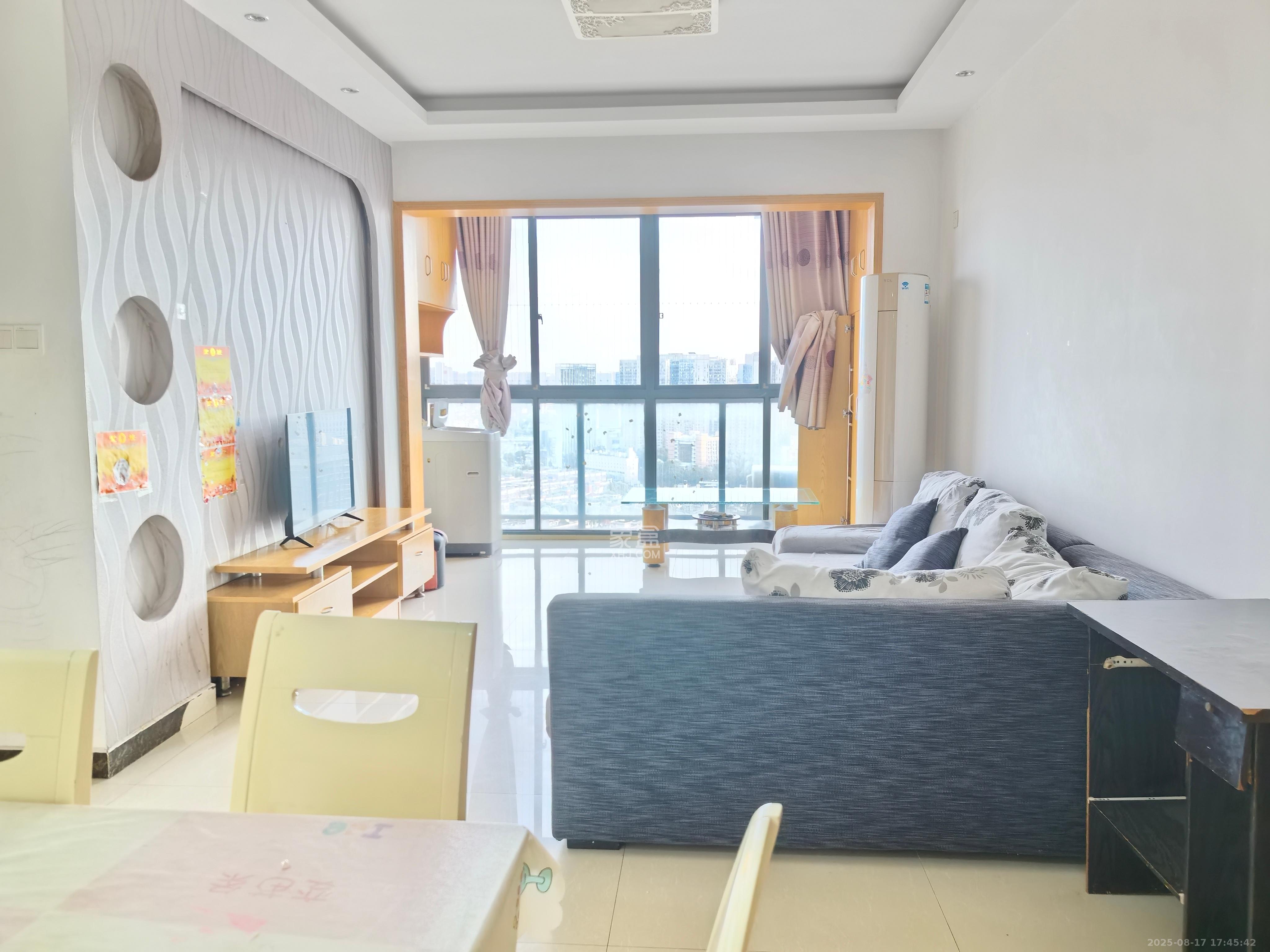 城南故事家园  3室1厅1卫    2000.0元/月 城南故事家园  3室1厅1卫    2000.0元/月室内图