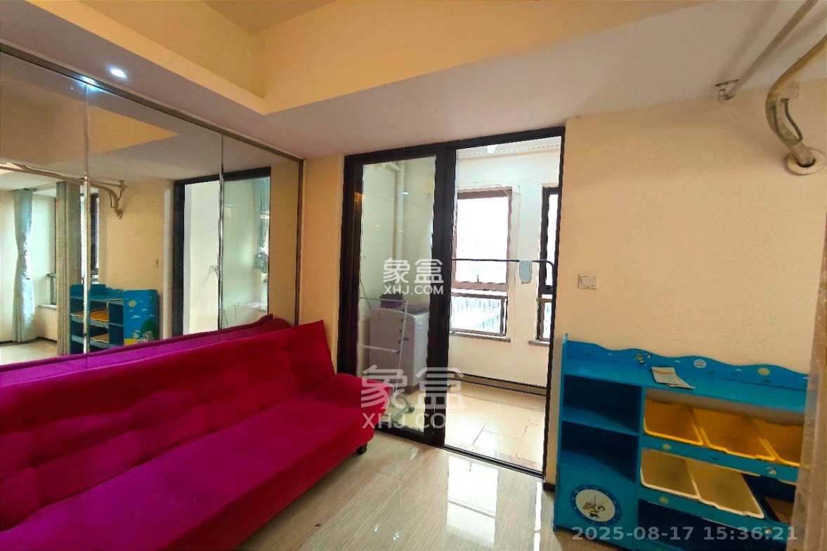 奥林匹克花园贡院三期  1室0厅0卫    1200.0元/月 奥林匹克花园贡院三期  1室0厅0卫    1200.0元/月室内图