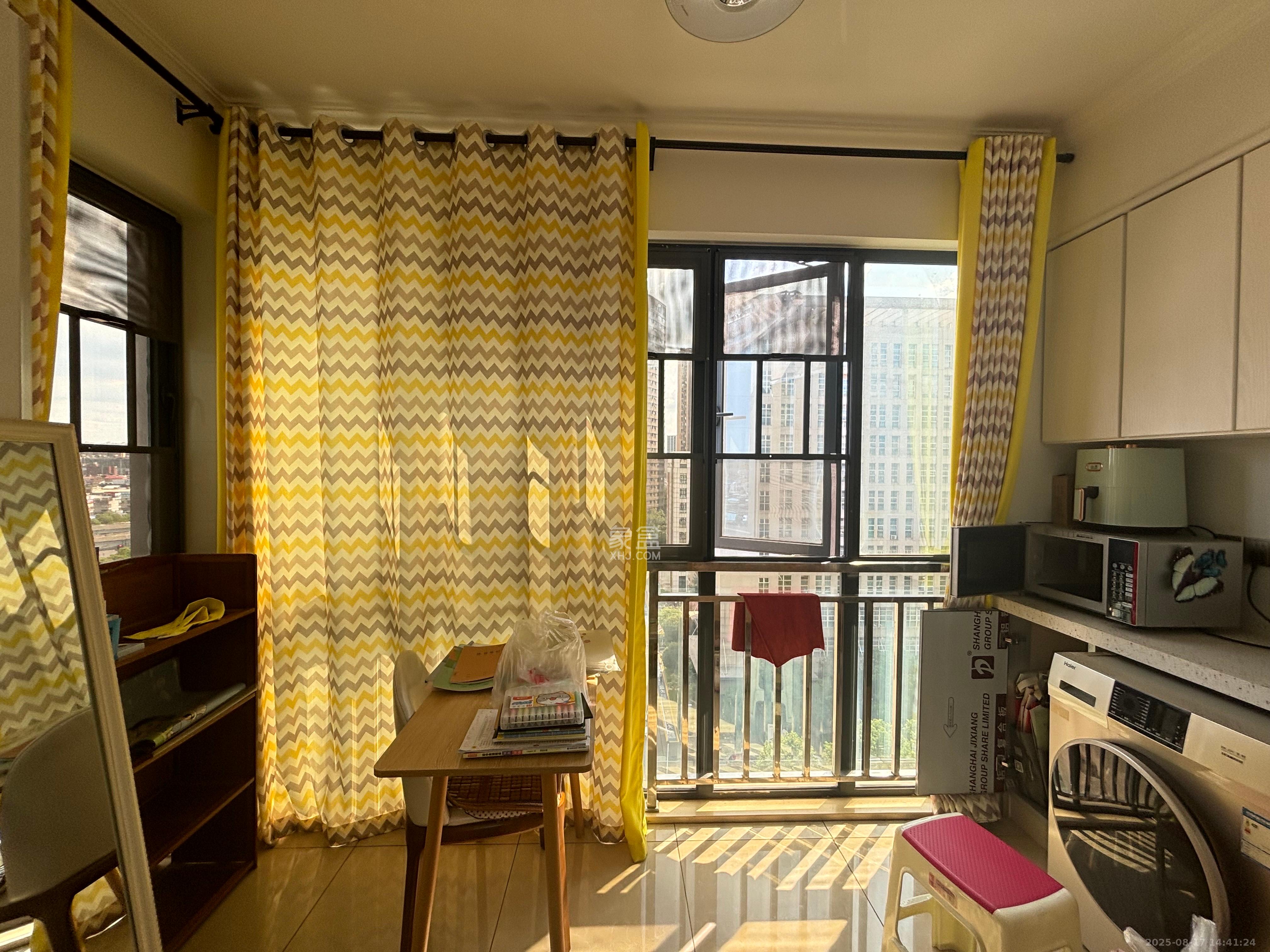 中南红领邦(红星嘉和苑) 3室2厅2卫 2200.0元/月 中南红领邦(红星嘉和苑) 3室2厅2卫 2200.0元/月室内图