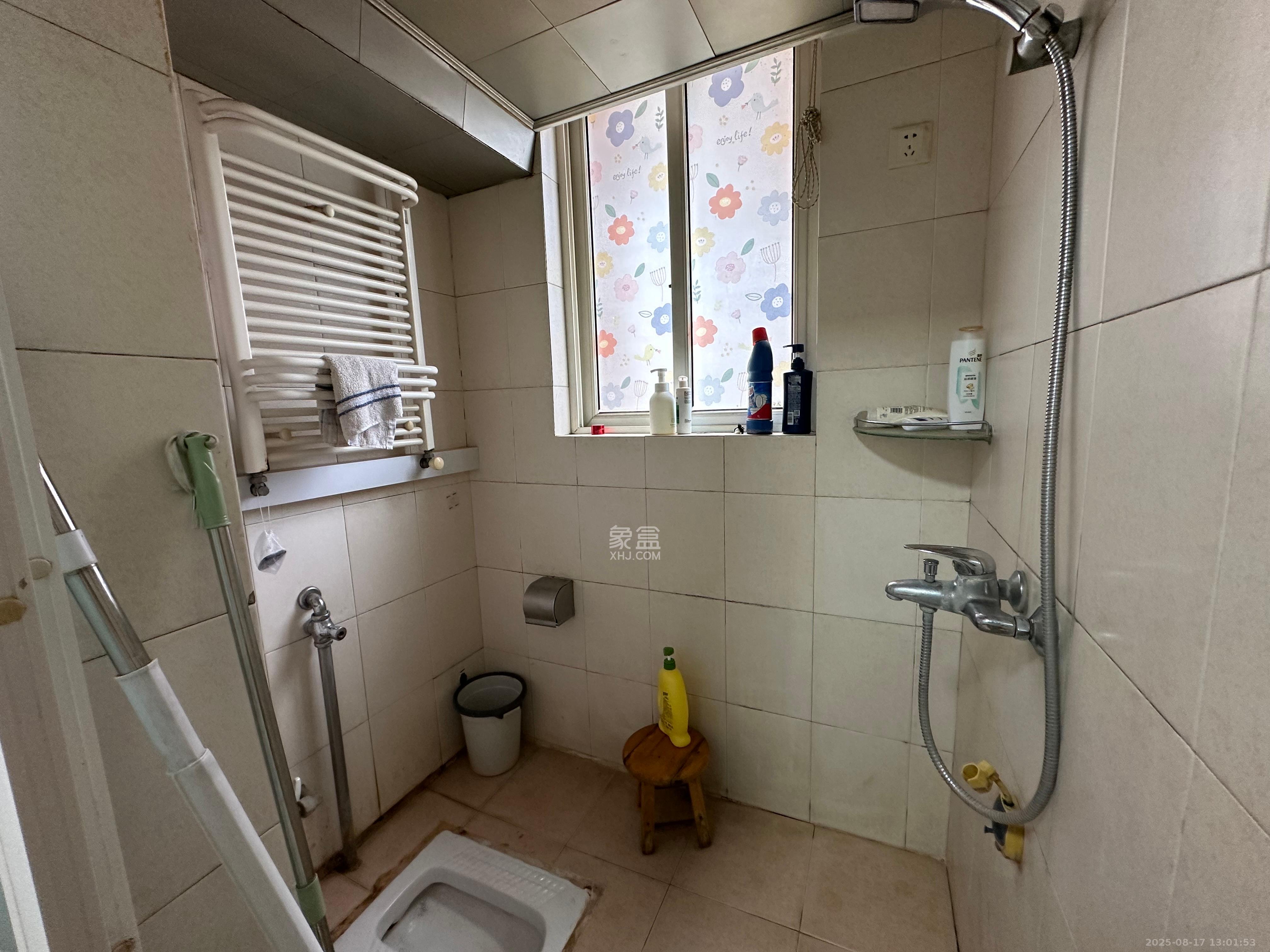 明星村  4室2厅2卫    3200.0元/月 明星村  4室2厅2卫    3200.0元/月室内图