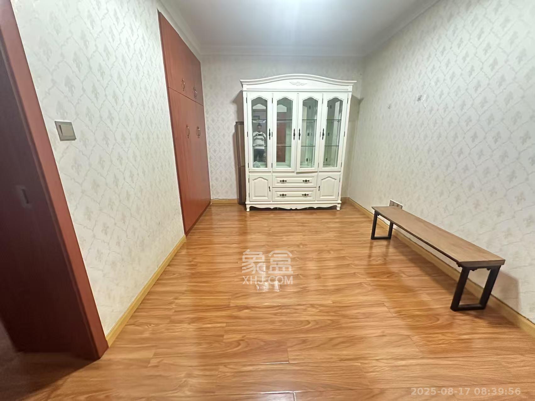 铂宫  3室2厅2卫    4200.0元/月室内图