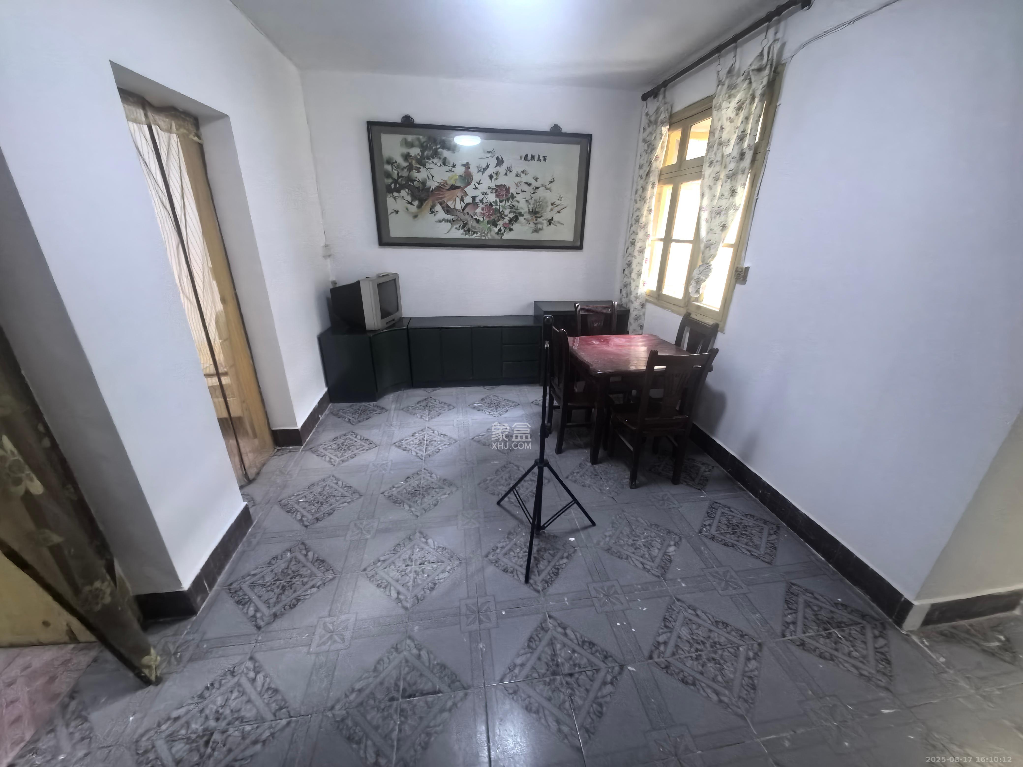 砚瓦池社区(药材公司宿舍) 2室2厅1卫 1500.0元/月 砚瓦池社区(药材公司宿舍) 2室2厅1卫 1500.0元/月室内图