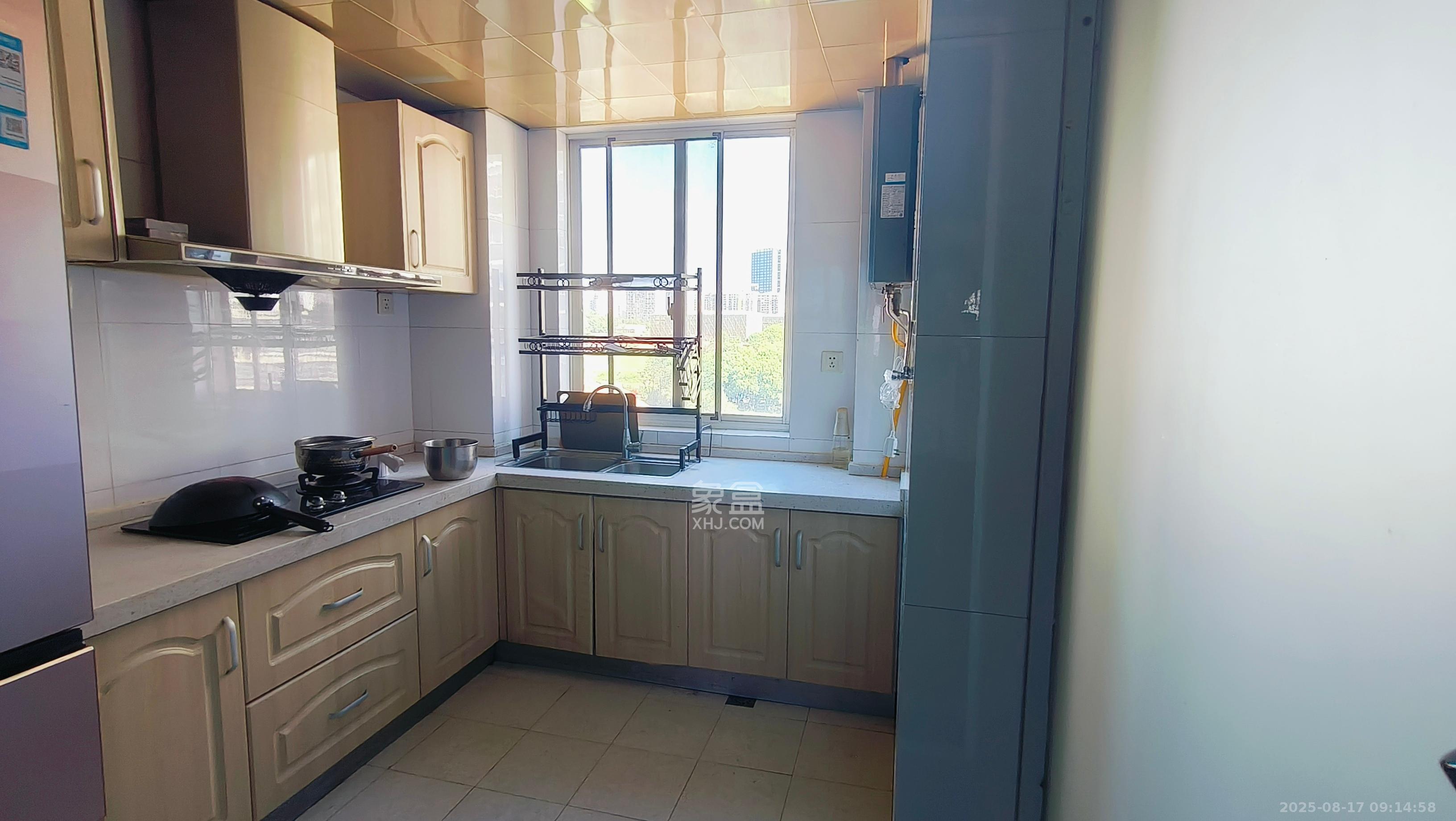 星城雅郡 3室2厅2卫 1800.0元/月 星城雅郡 3室2厅2卫 1800.0元/月室内图