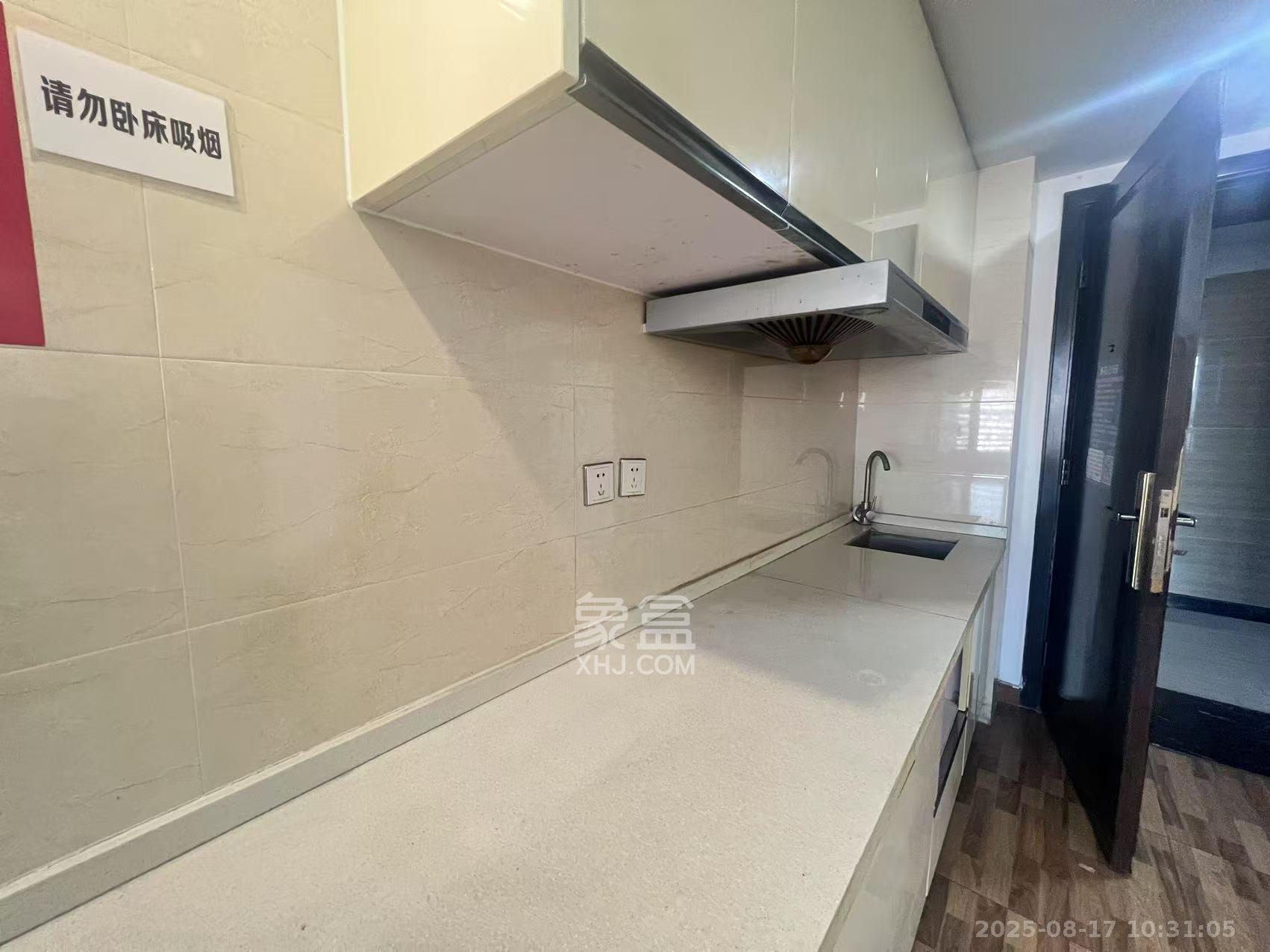 德思勤城市广场(宝格丽公寓) 1室1厅1卫 1600.0元/月 德思勤城市广场(宝格丽公寓) 1室1厅1卫 1600.0元/月室内图