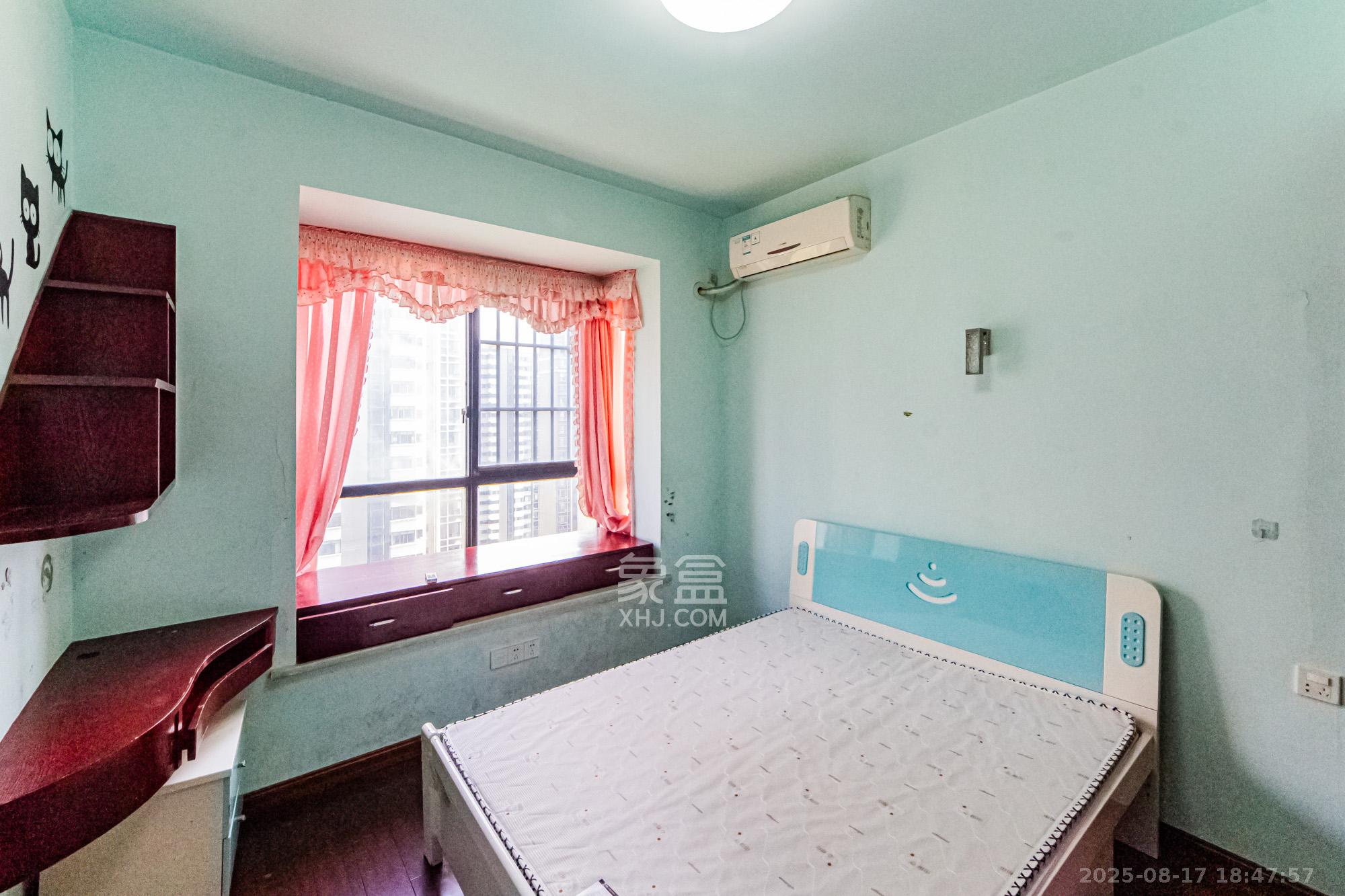 湘江世纪城临江苑 3室2厅2卫 118.0万 湘江世纪城临江苑 3室2厅2卫 118.0万卧室