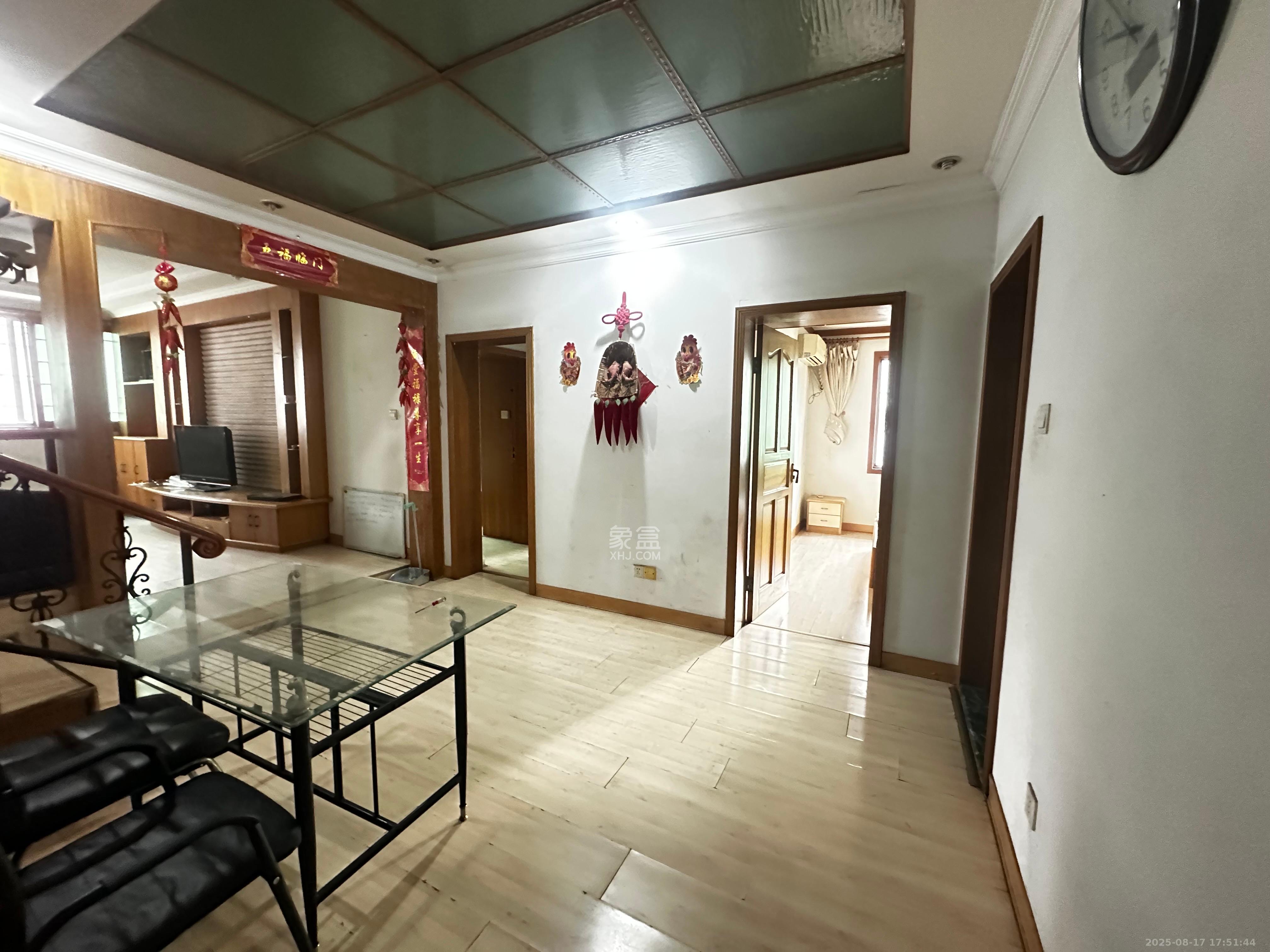 南建公寓 5室2厅2卫 3000.0元/月 南建公寓 5室2厅2卫 3000.0元/月室内图