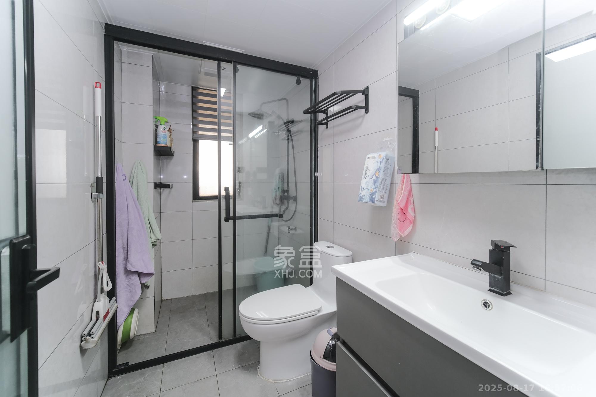 星城春晓 3室2厅1卫 75.8万 星城春晓 3室2厅1卫 75.8万卫生间