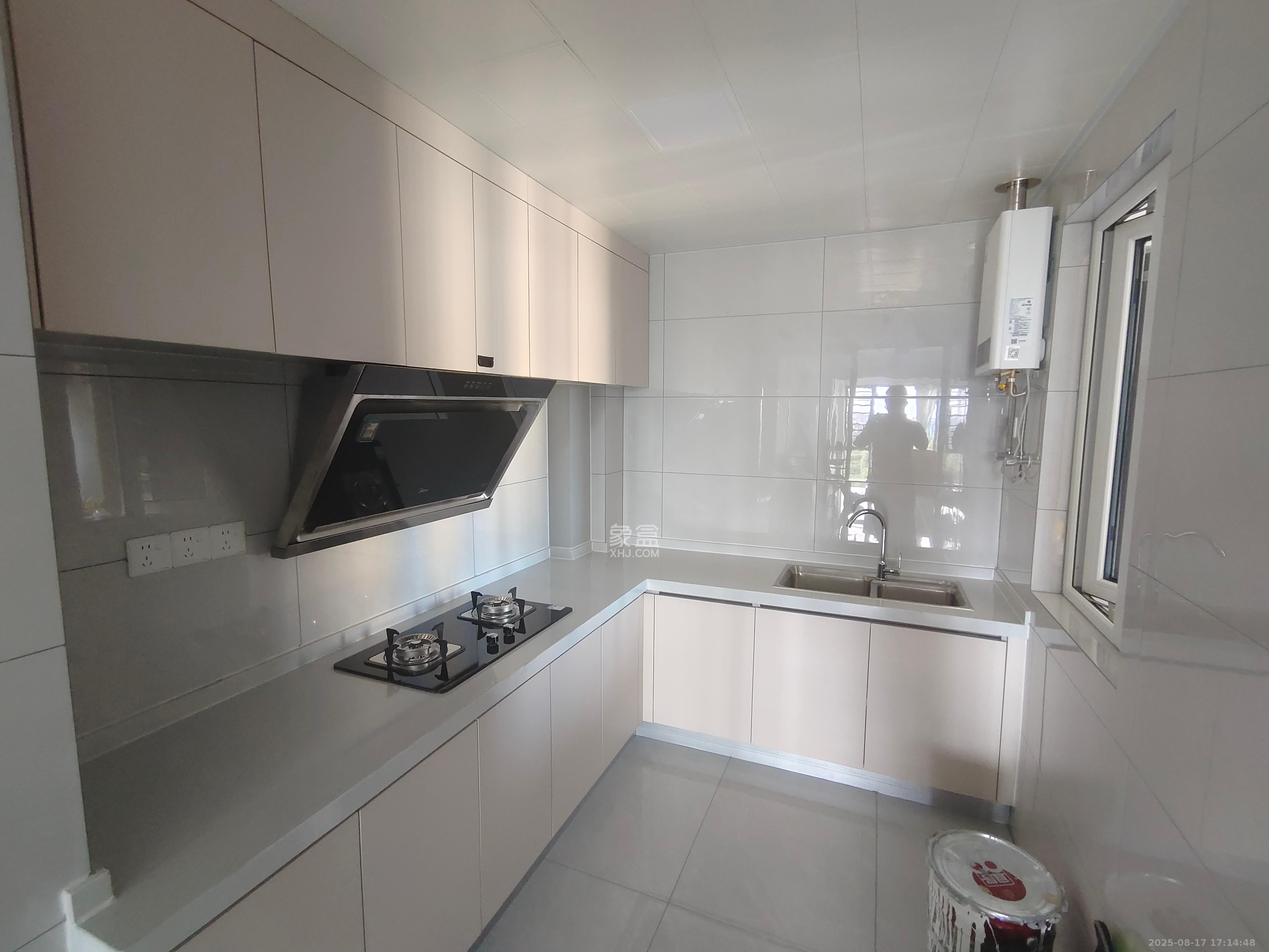 望达智造小镇望云湖  3室2厅1卫    2300.0元/月 望达智造小镇望云湖  3室2厅1卫    2300.0元/月室内图