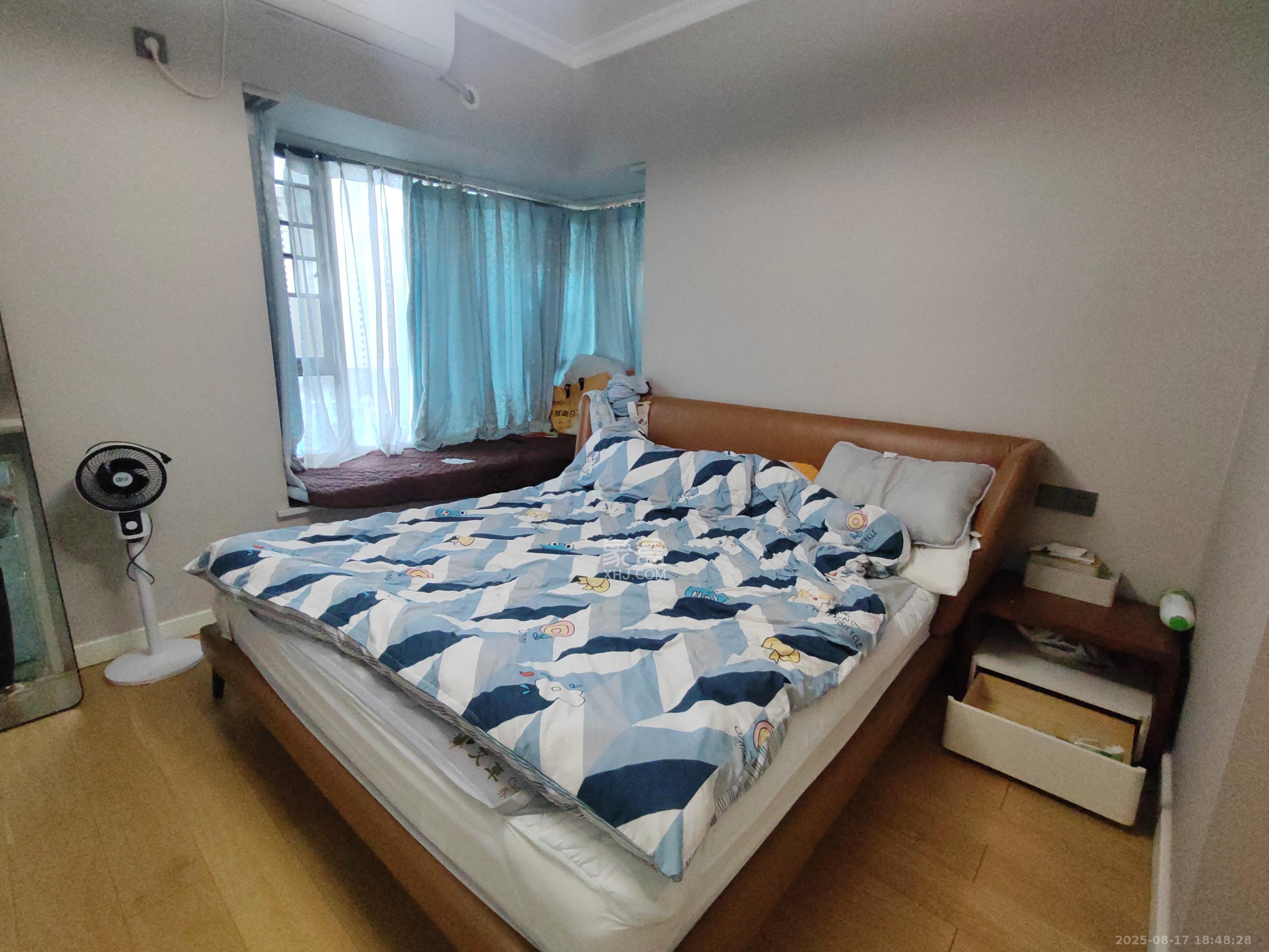 江山帝景哈佛  3室2厅2卫   2700.00元/月室内图