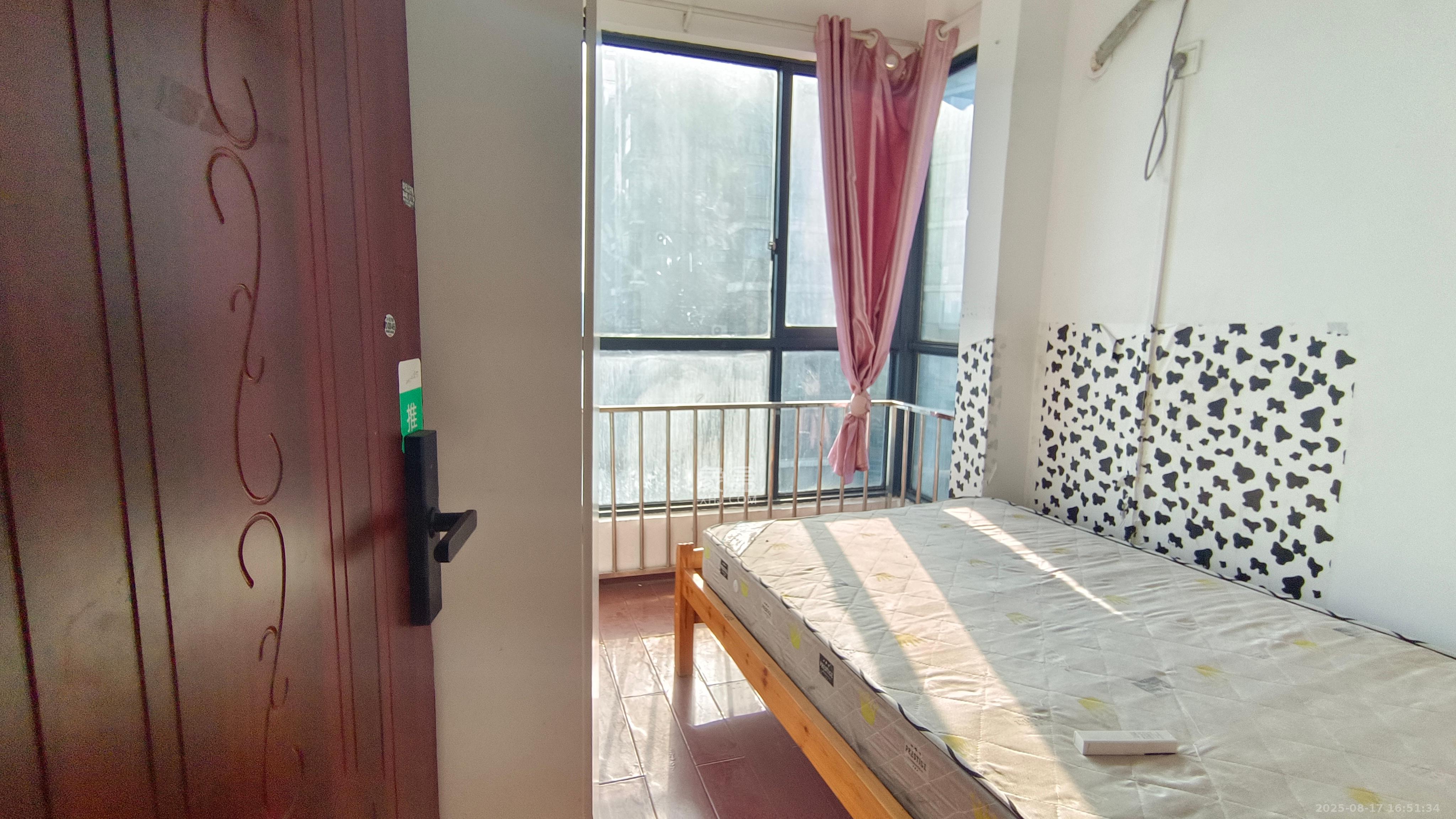 湘江世纪城临江苑  4室2厅1卫    2200.0元/月室内图