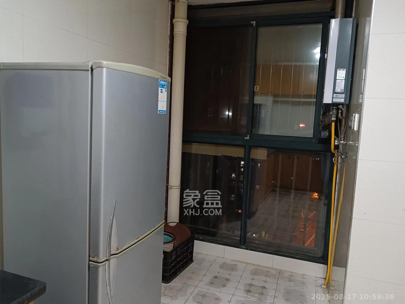 天城湖光山色 2室2厅1卫 1800.0元/月 天城湖光山色 2室2厅1卫 1800.0元/月室内图