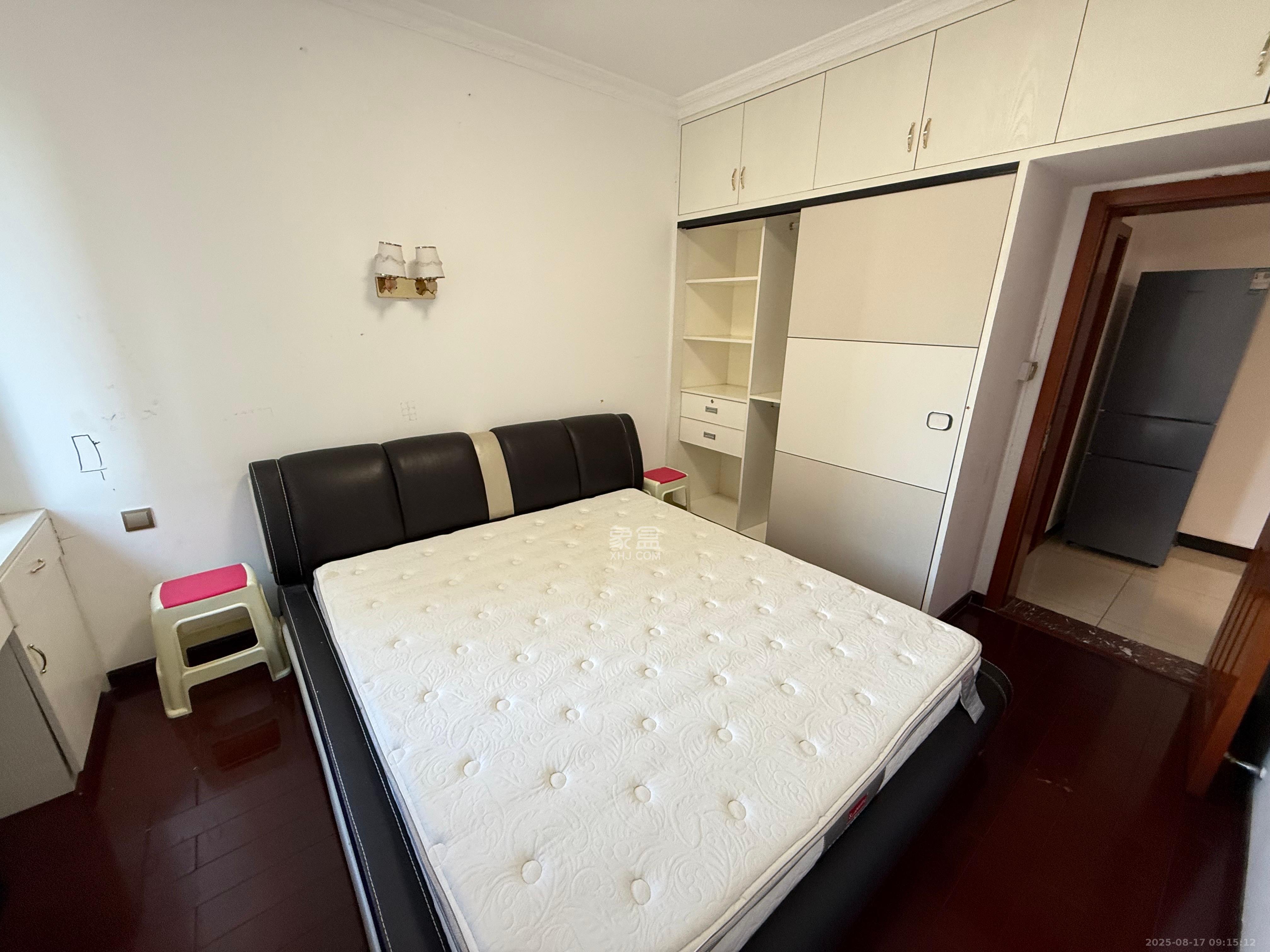 北京御园一二期(国泰嘉园) 3室2厅1卫 2300.0元/月 北京御园一二期(国泰嘉园) 3室2厅1卫 2300.0元/月室内图