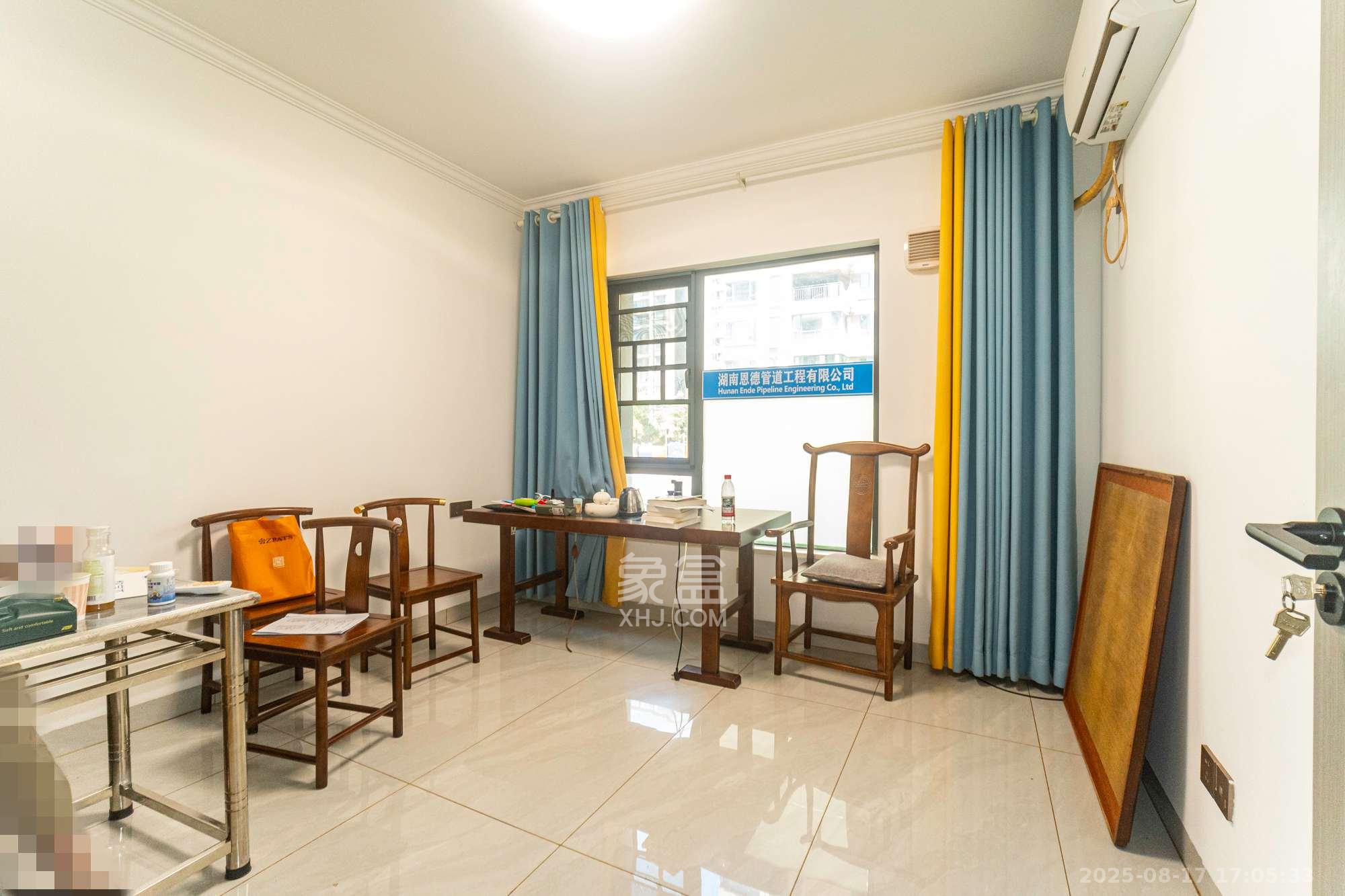 荣盛城  3室2厅2卫    81.5万卧室