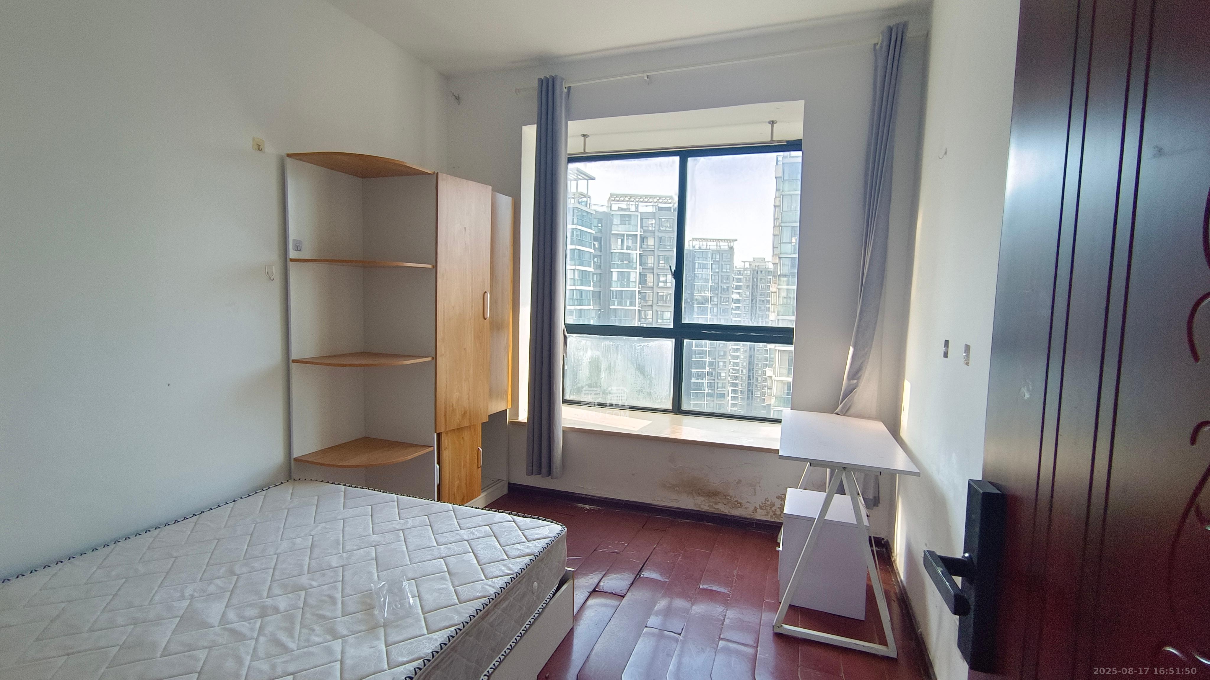 湘江世纪城临江苑  4室2厅1卫    2200.0元/月室内图