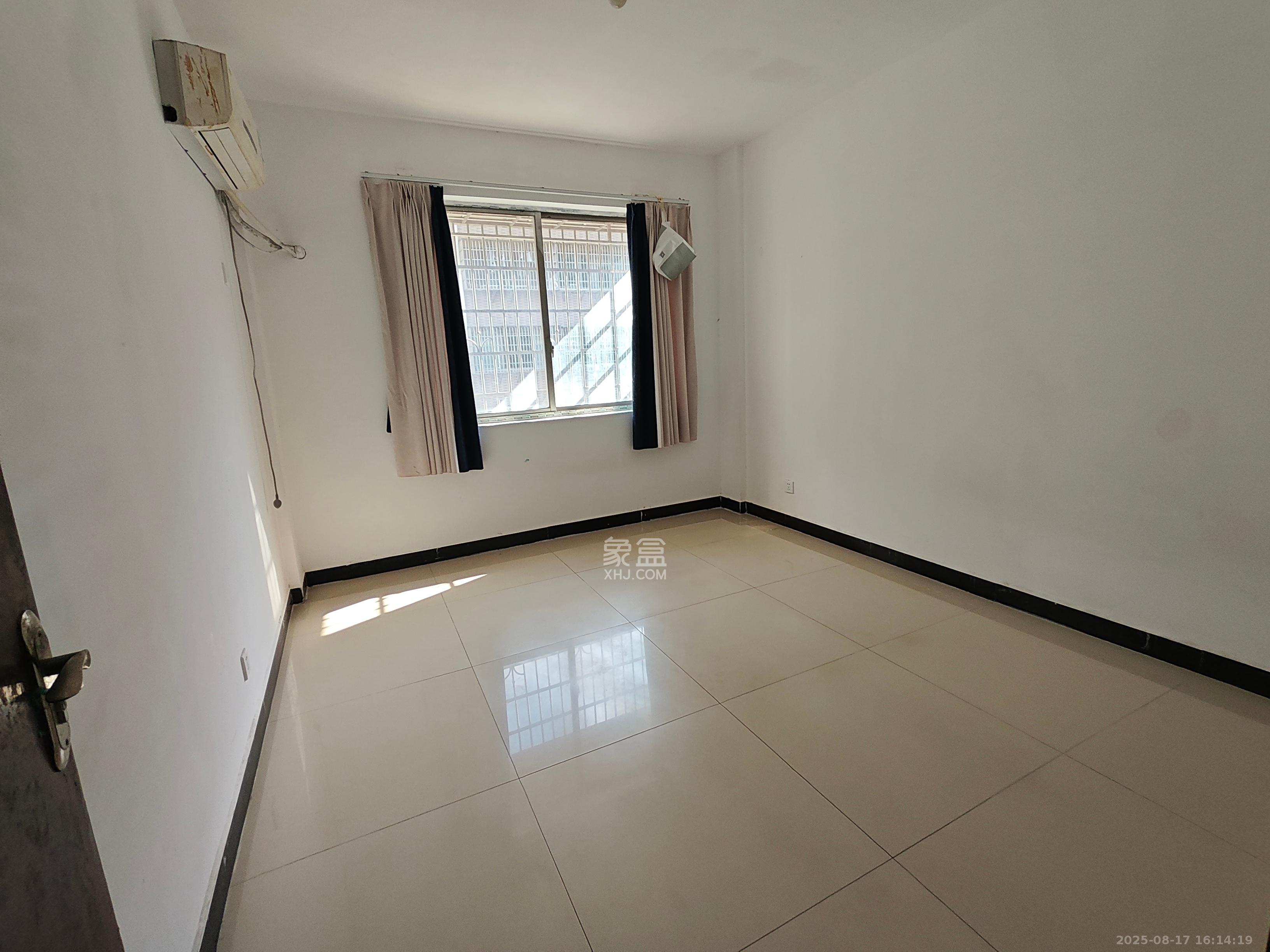 杉木村安置小区 2室2厅1卫 1600.0元/月 杉木村安置小区 2室2厅1卫 1600.0元/月室内图