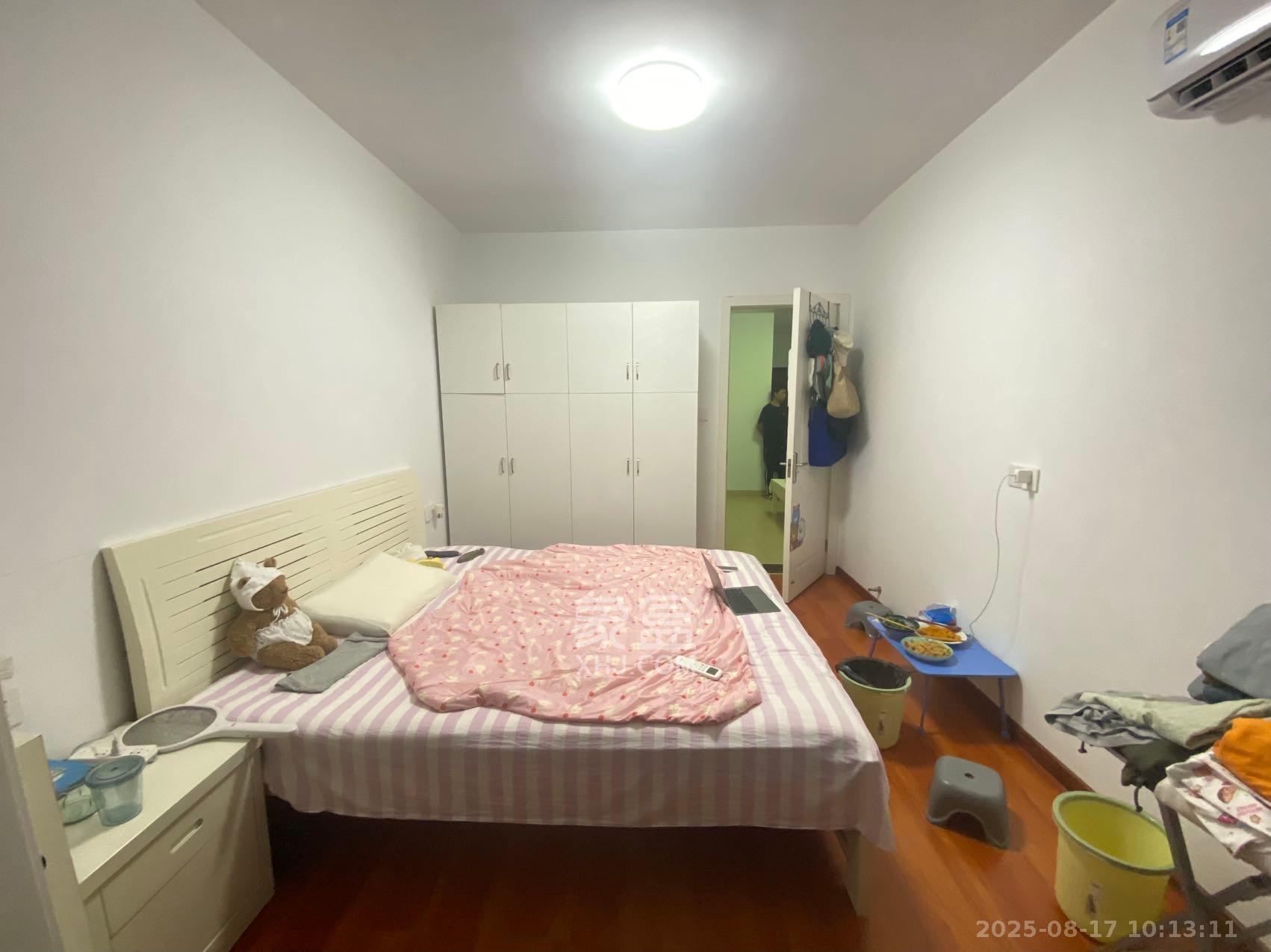 怡海星城 1室1厅1卫 1400.0元/月 怡海星城 1室1厅1卫 1400.0元/月室内图