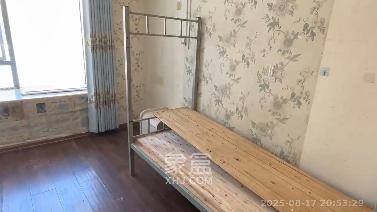 滨江君悦香邸  3室2厅1卫    2600.0元/月 滨江君悦香邸  3室2厅1卫    2600.0元/月室内图