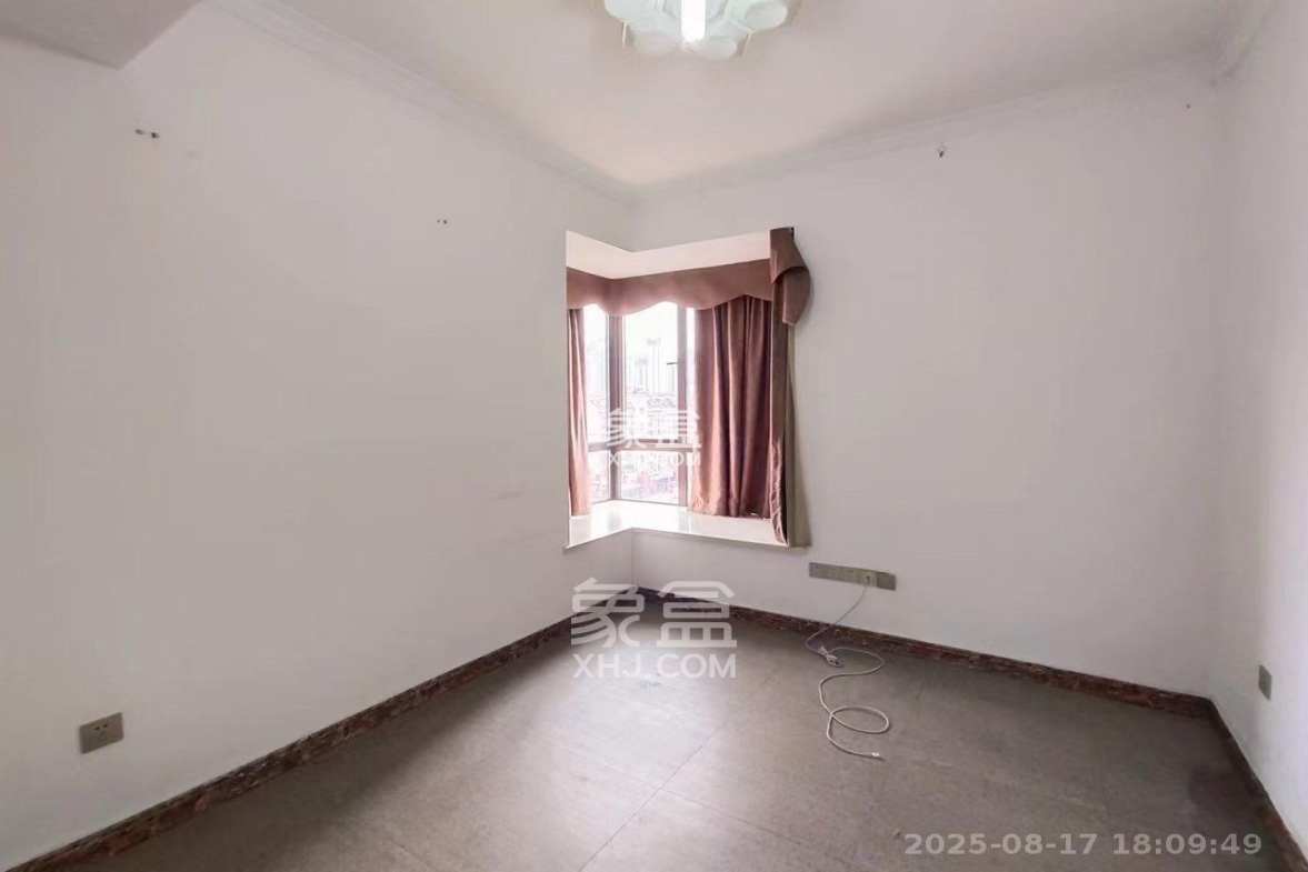 华晨国际公馆  3室2厅2卫    8000.0元/月 华晨国际公馆  3室2厅2卫    8000.0元/月室内图