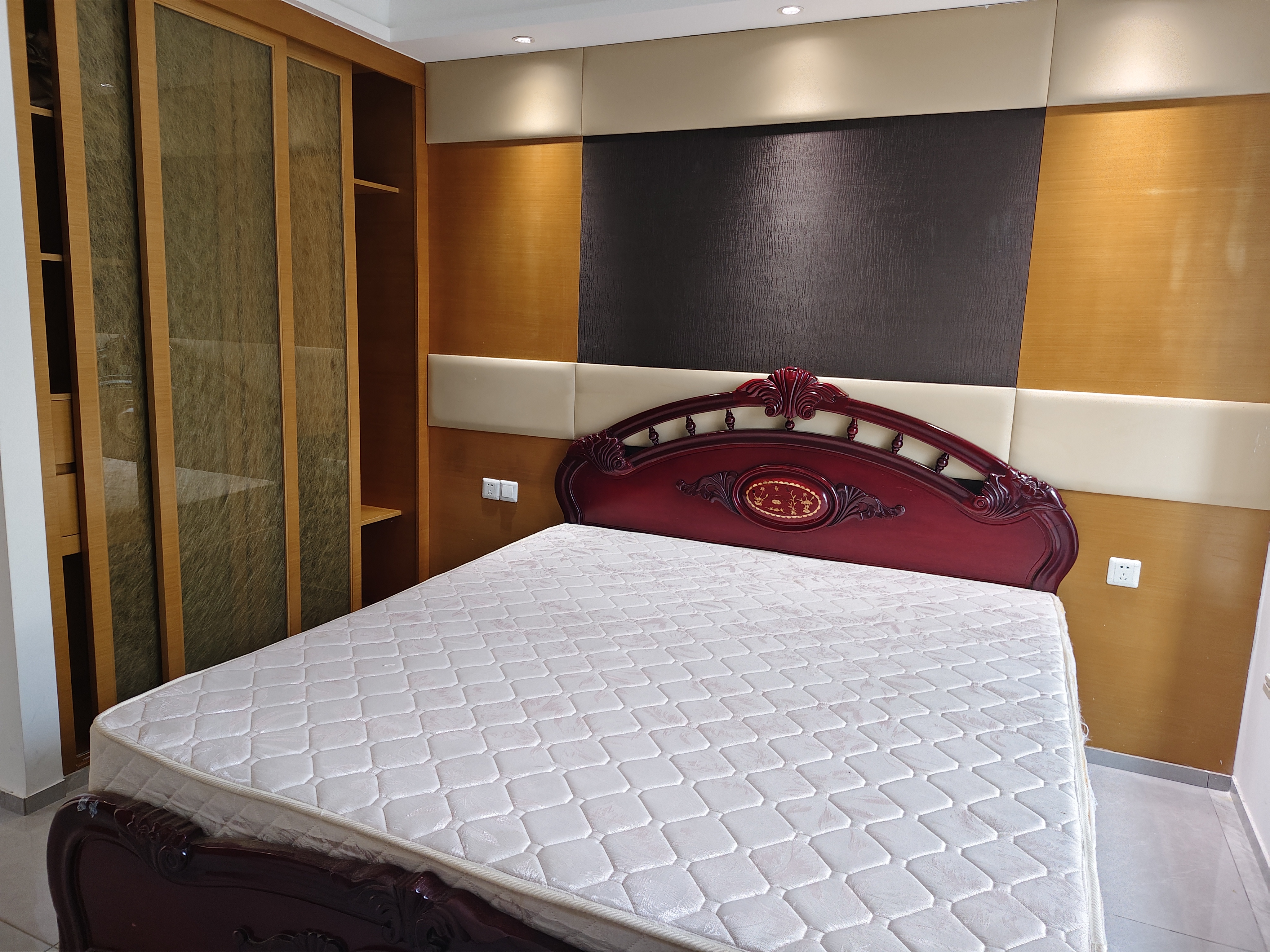 天鹅湾 2室1厅1卫 2300.0元/月 天鹅湾 2室1厅1卫 2300.0元/月室内图