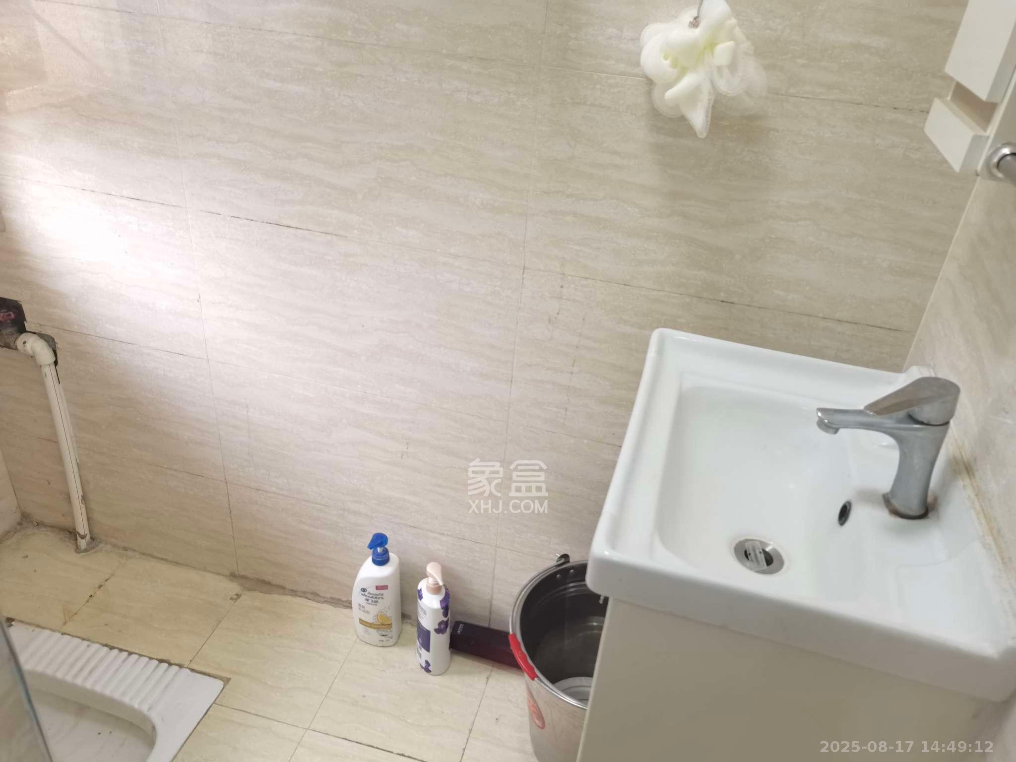 红旗区二片  2室1厅1卫   1800.00元/月室内图