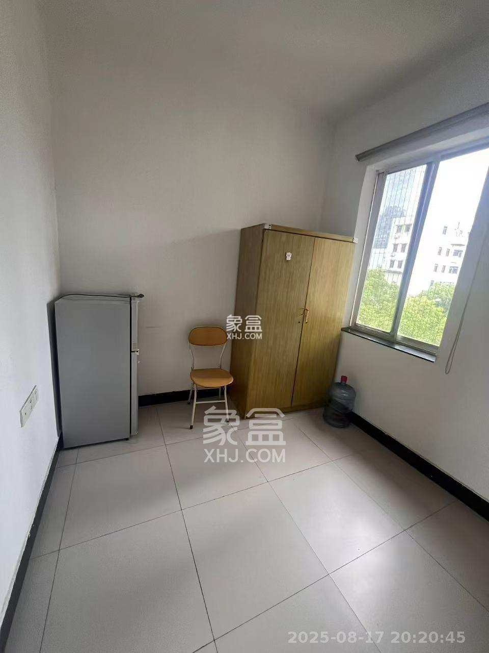 向韶村 2室1厅1卫 1600.0元/月 向韶村 2室1厅1卫 1600.0元/月室内图