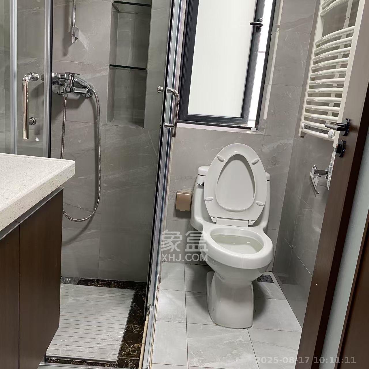 绿地长沙城际空间站(绿地新里佳苑) 3室2厅2卫 3000.0元/月 绿地长沙城际空间站(绿地新里佳苑) 3室2厅2卫 3000.0元/月室内图