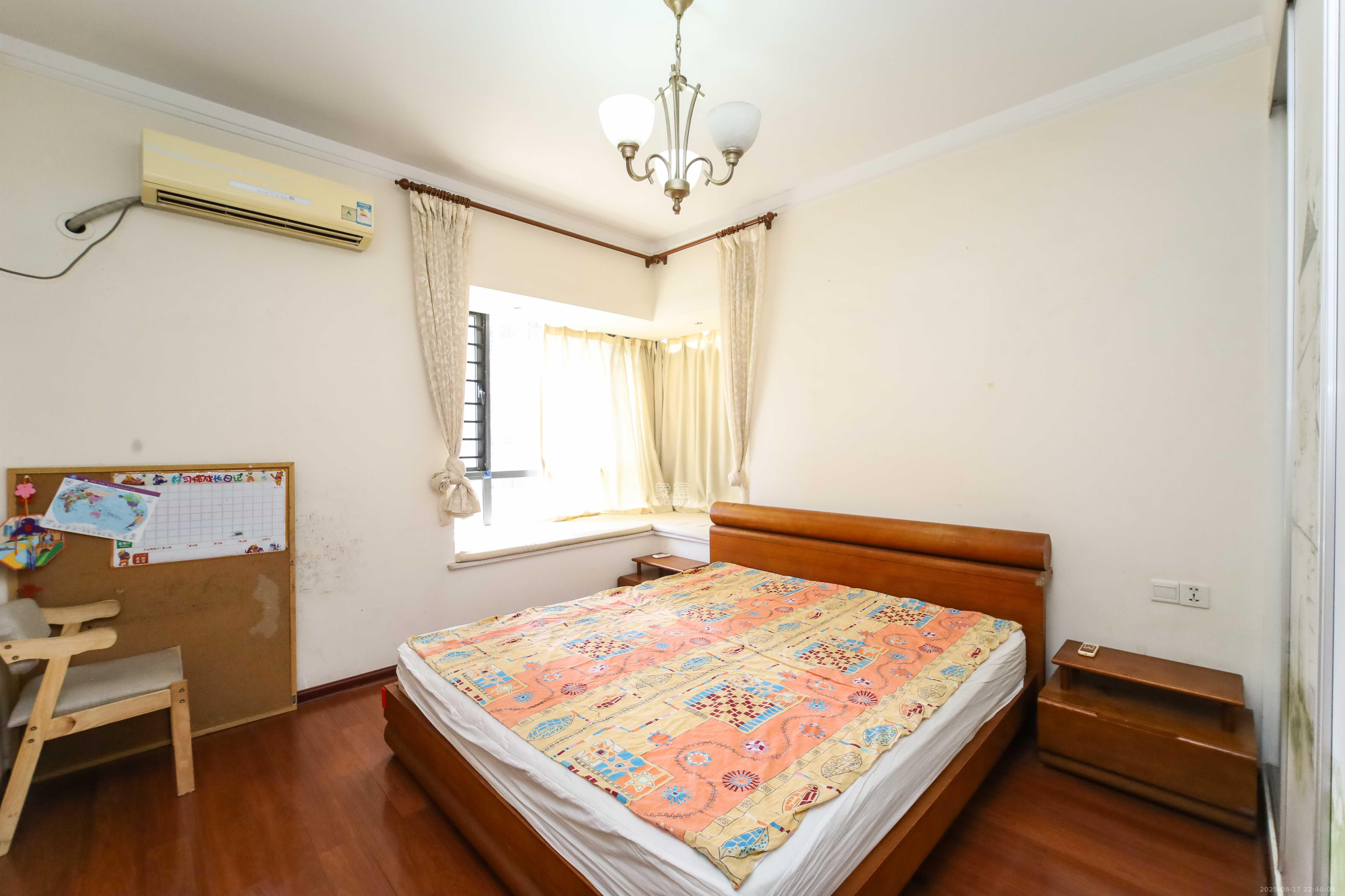 尚东紫郡  3室2厅2卫    96.8万卧室