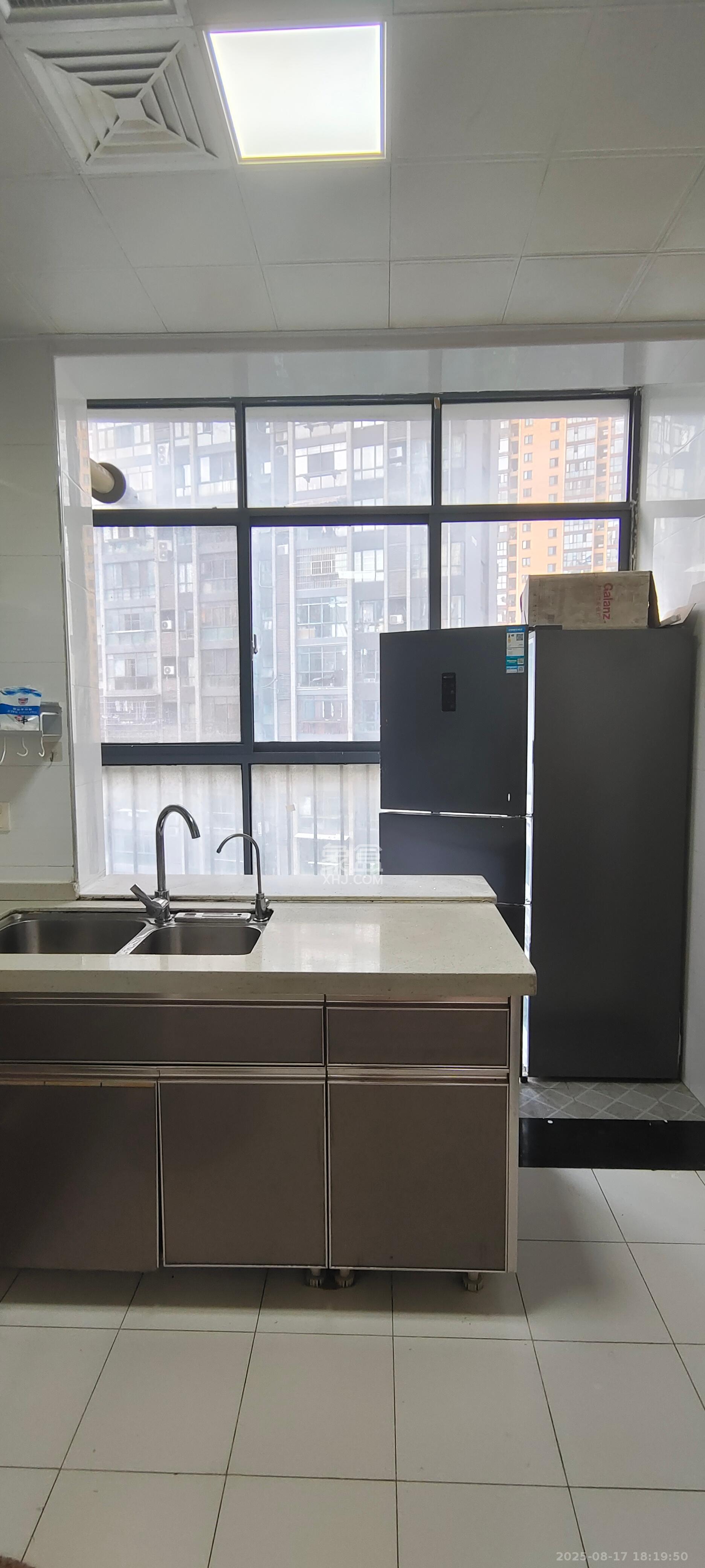 茂华国际湘 3室2厅2卫 3000.0元/月 茂华国际湘 3室2厅2卫 3000.0元/月室内图