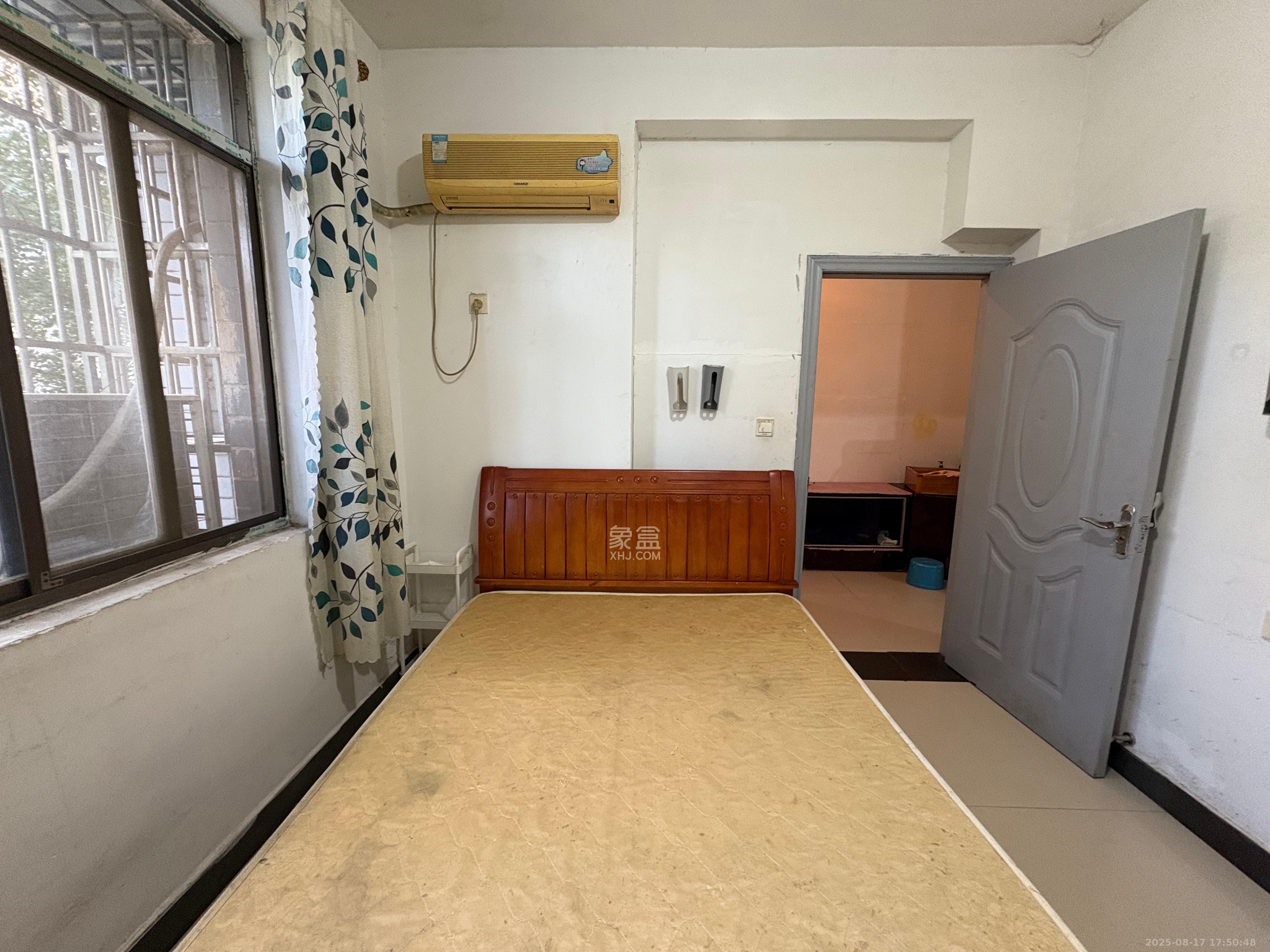 兴联母山小区 2室1厅1卫 1200.0元/月 兴联母山小区 2室1厅1卫 1200.0元/月室内图