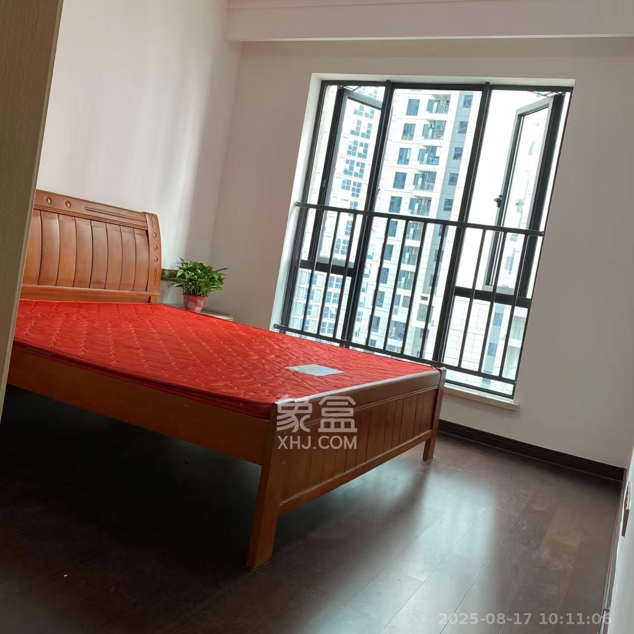 绿地长沙城际空间站（绿地新里佳苑）  3室2厅2卫    3000.0元/月室内图