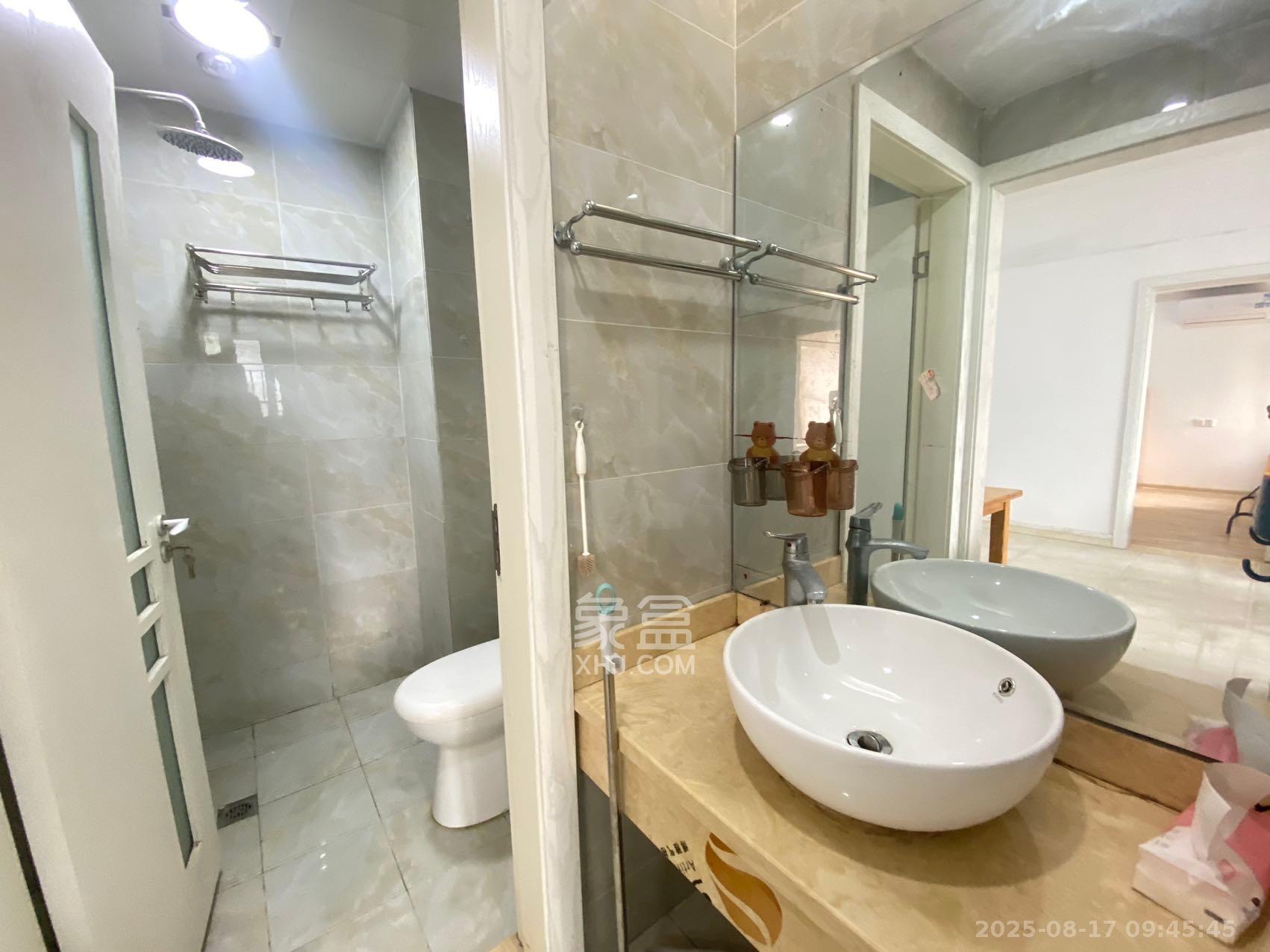 博林云栖  2室2厅1卫    1900.0元/月室内图