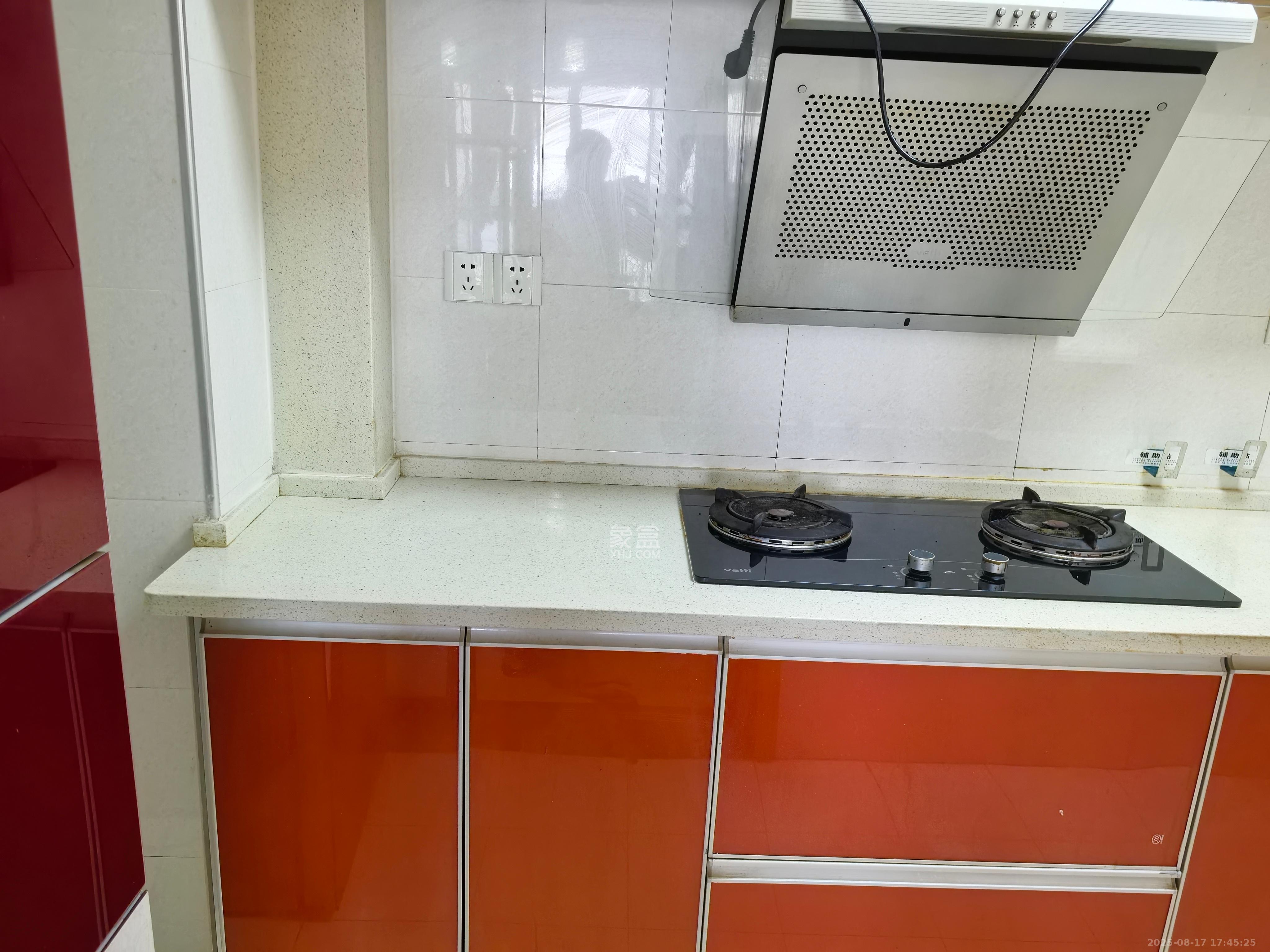 城南故事家园  3室1厅1卫    2000.0元/月 城南故事家园  3室1厅1卫    2000.0元/月室内图