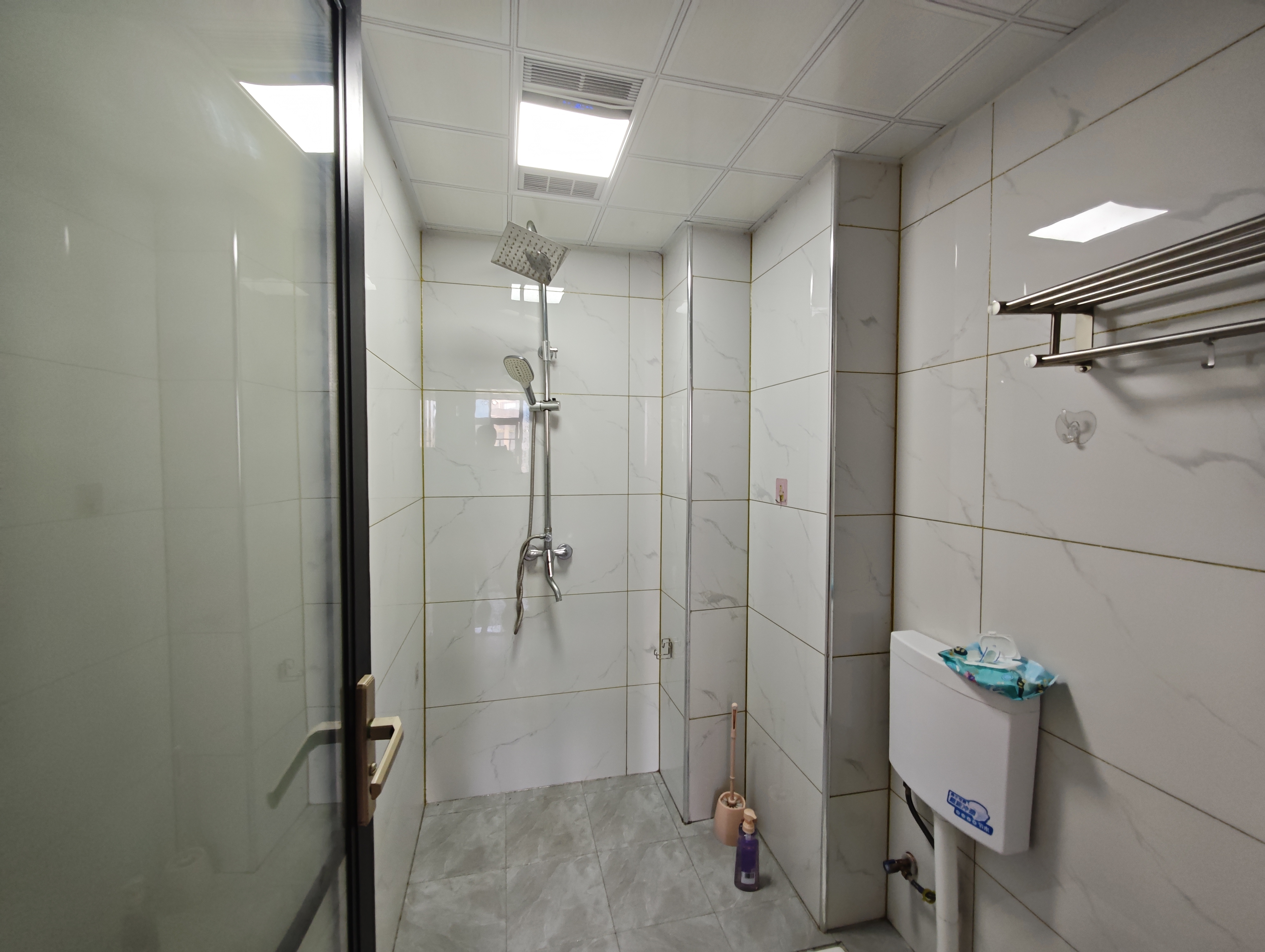 百弘学府城 1室1厅1卫 800.0元/月 百弘学府城 1室1厅1卫 800.0元/月室内图