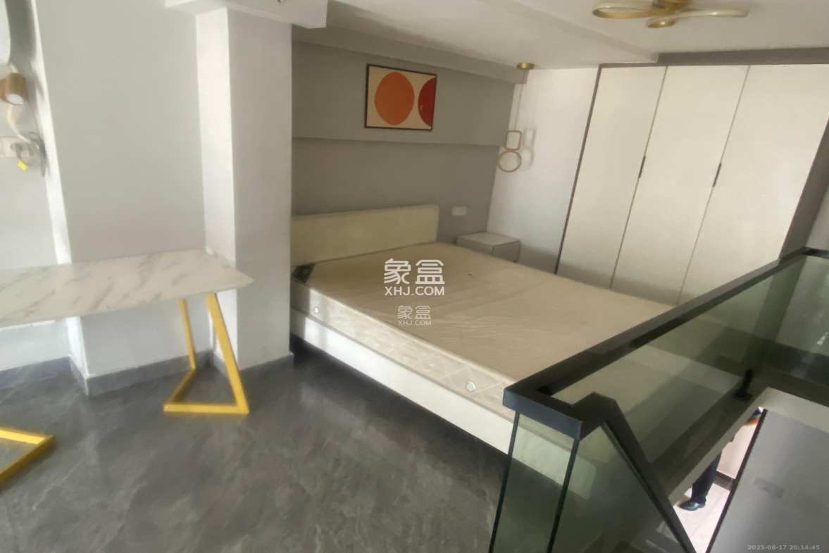 佳兆业云顶都汇 2室1厅1卫 2200.0元/月 佳兆业云顶都汇 2室1厅1卫 2200.0元/月室内图