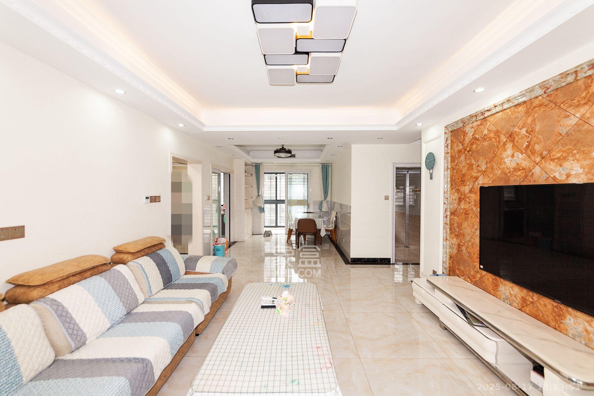 名家翡翠花园  4室2厅2卫    3000.0元/月 名家翡翠花园  4室2厅2卫    3000.0元/月室内图