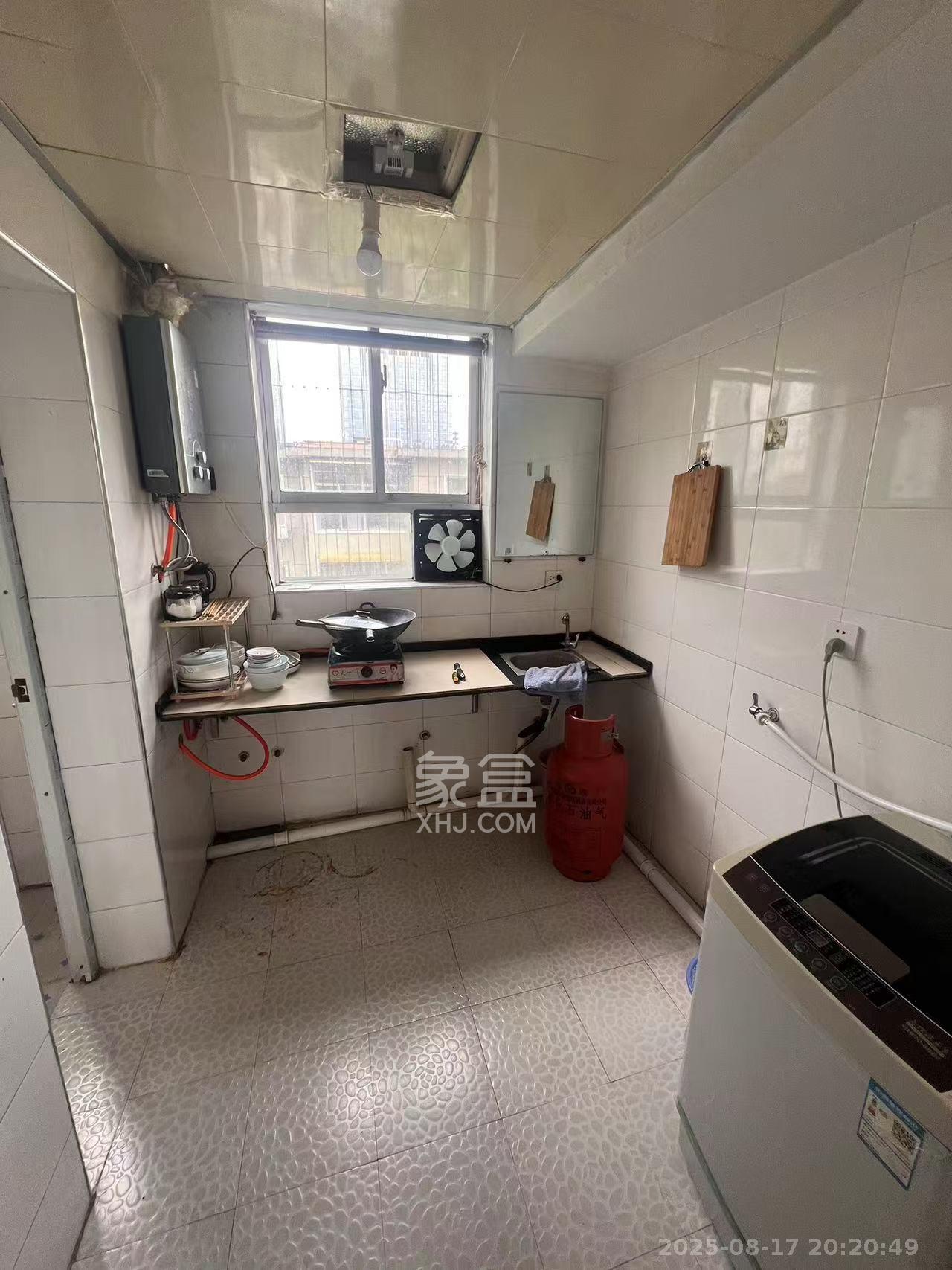 向韶村  2室1厅1卫    1600.0元/月室内图