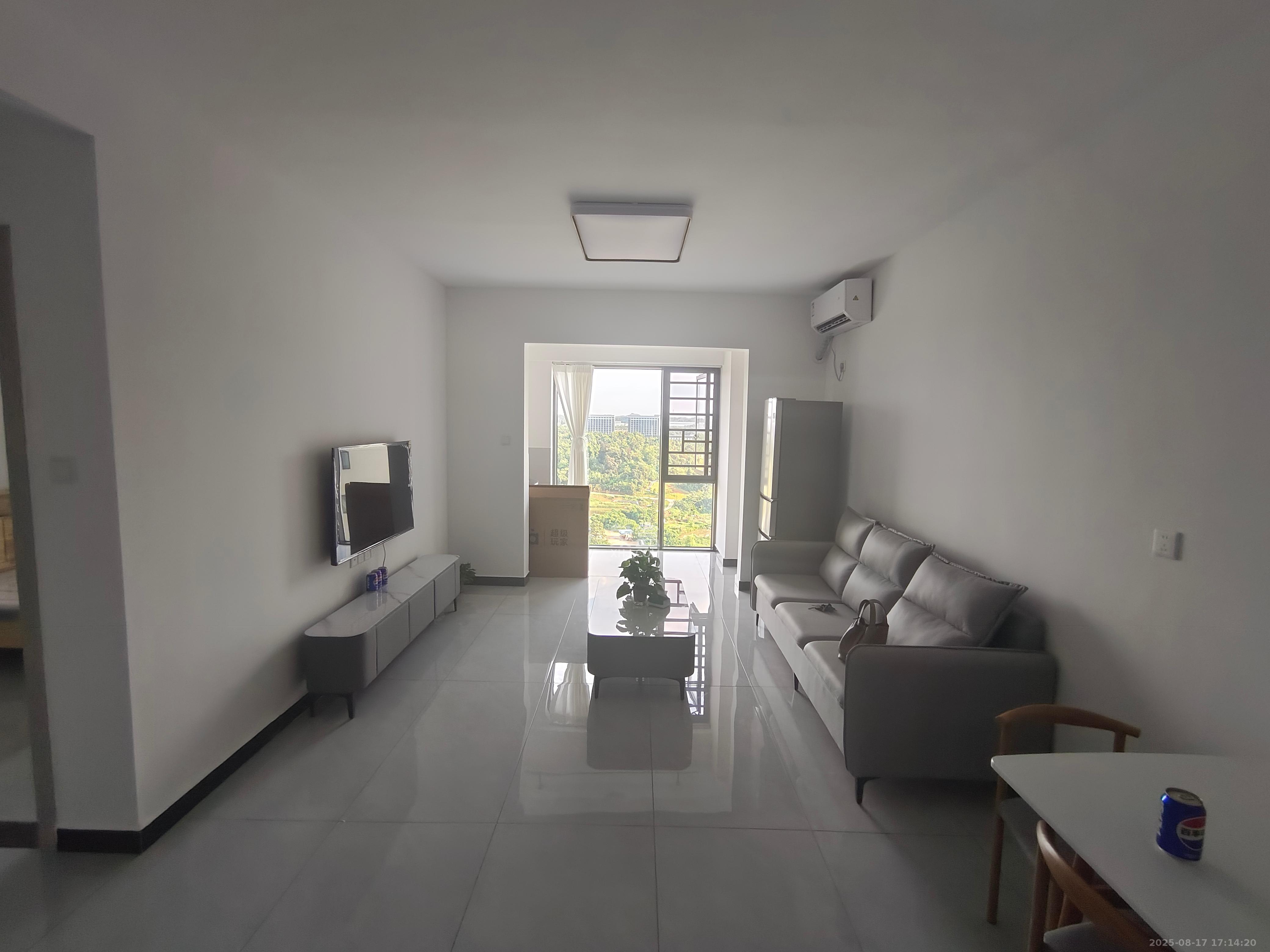 望达智造小镇望云湖  3室2厅1卫    2300.0元/月 望达智造小镇望云湖  3室2厅1卫    2300.0元/月室内图