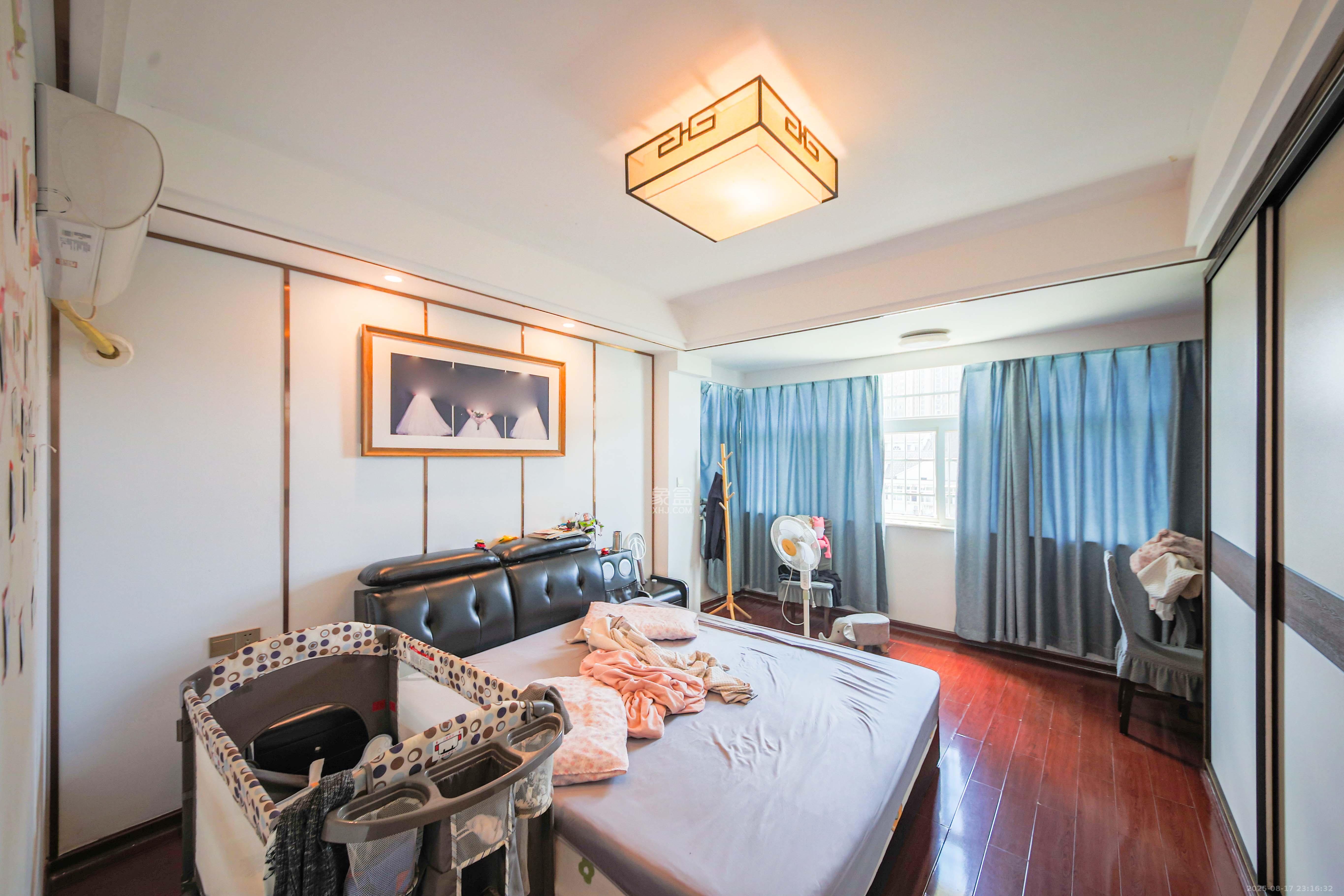 大为农博嘉园 5室2厅3卫 120.0万 大为农博嘉园 5室2厅3卫 120.0万卧室