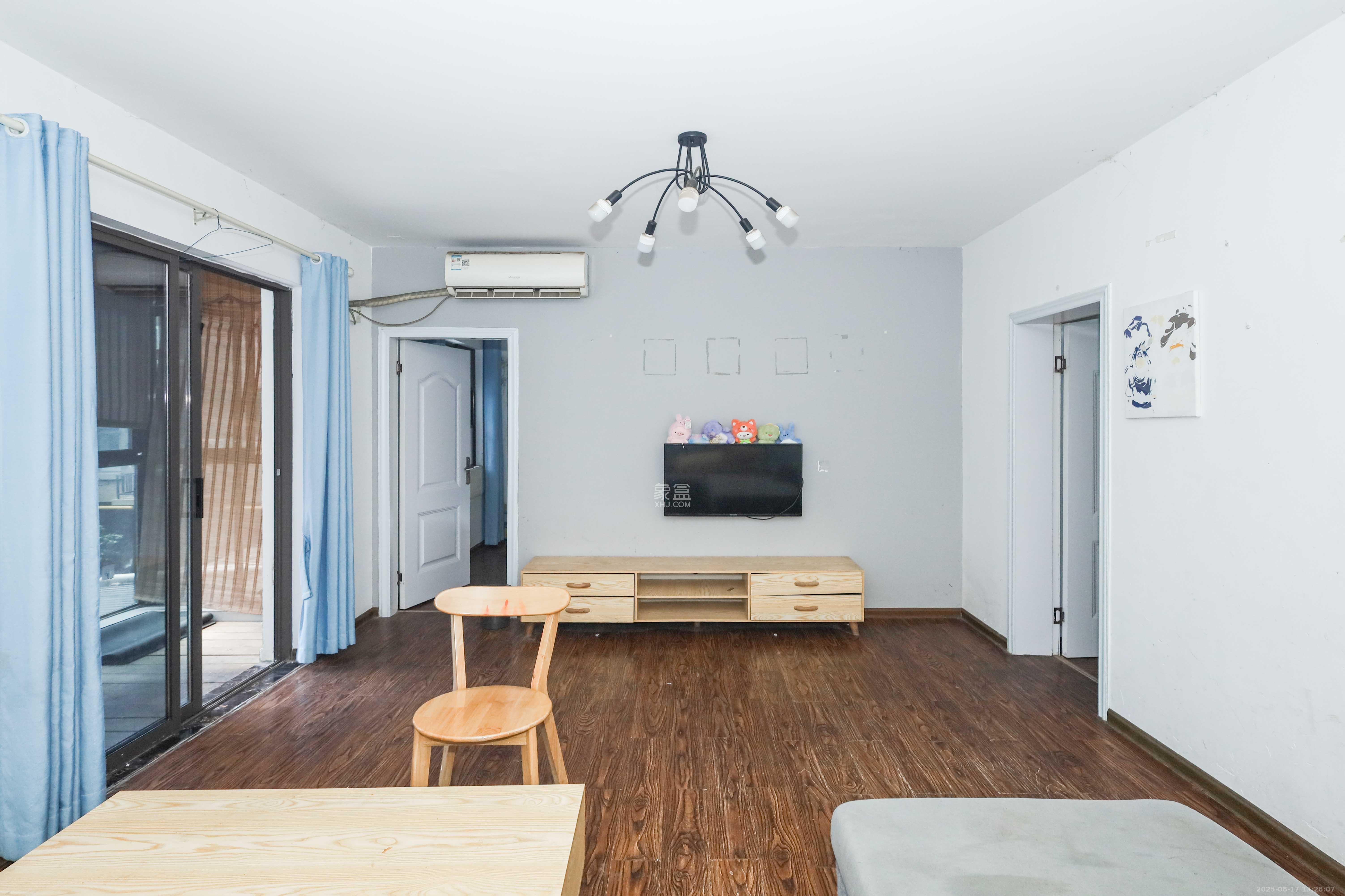 梅溪湖合能璞丽  3室2厅2卫    99.0万 梅溪湖合能璞丽  3室2厅2卫    99.0万客厅