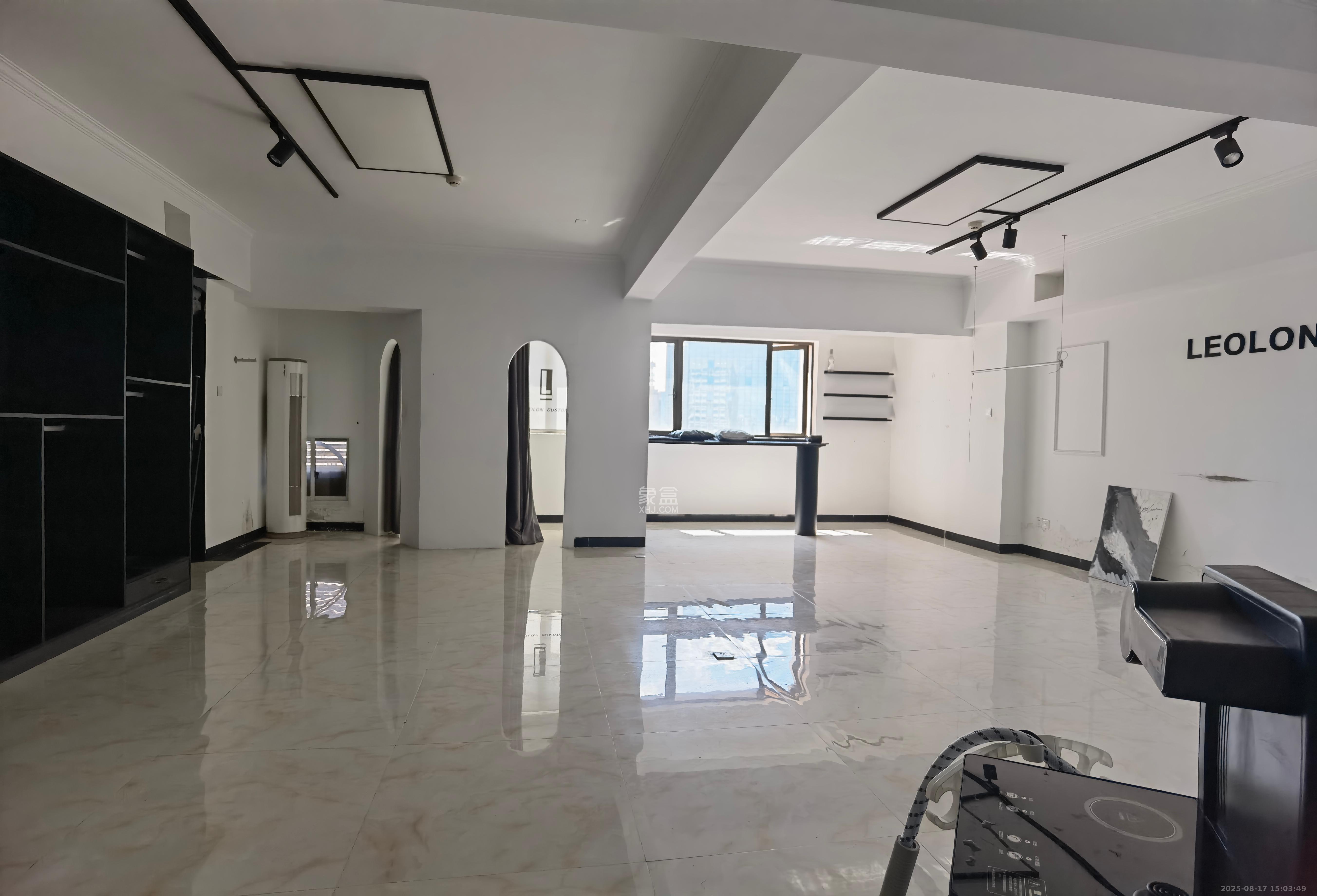 东友星座 1室2厅1卫 3600.0元/月 东友星座 1室2厅1卫 3600.0元/月室内图