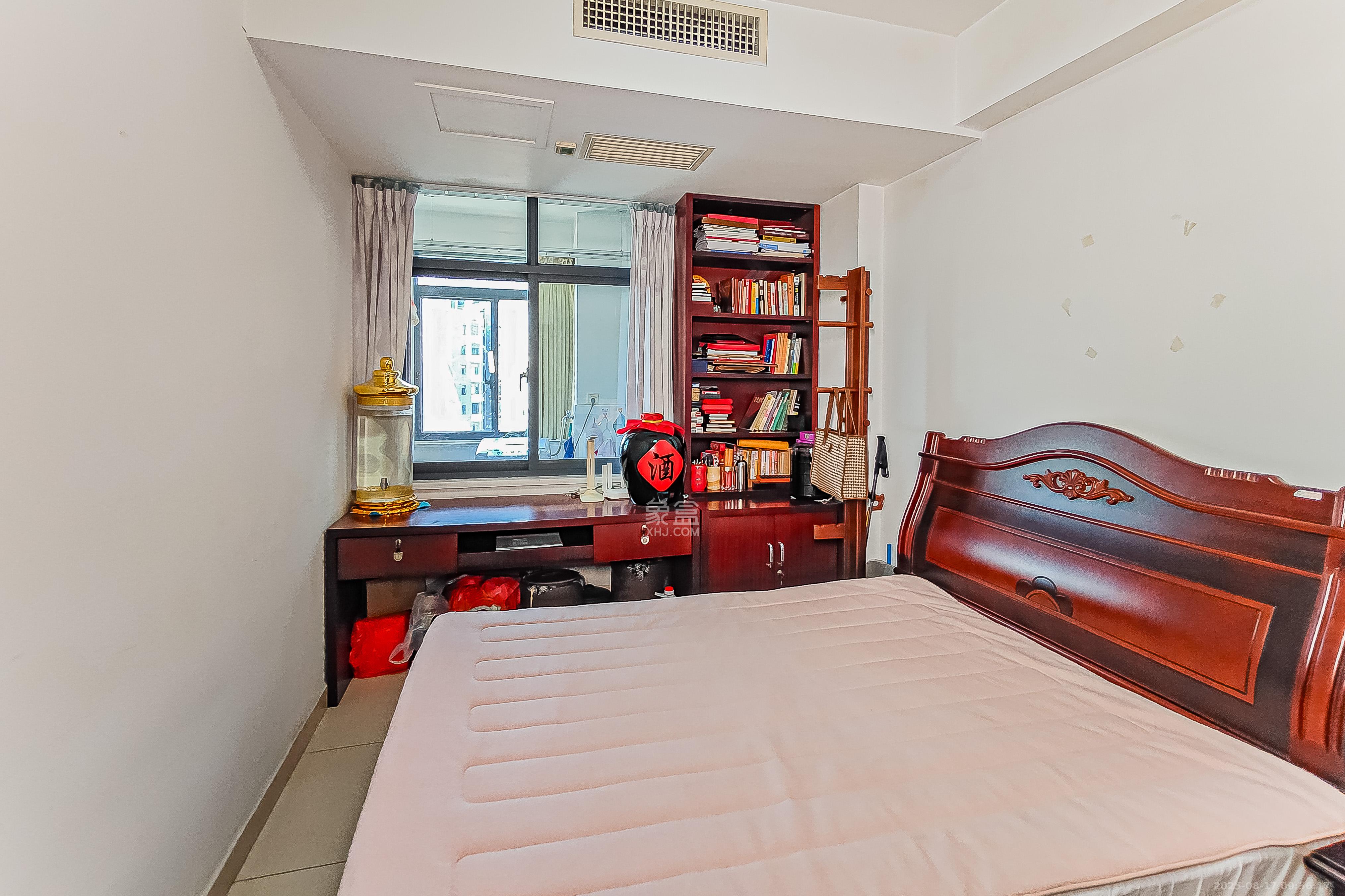 书院观邸  3室2厅2卫    170.0万 书院观邸  3室2厅2卫    170.0万卧室