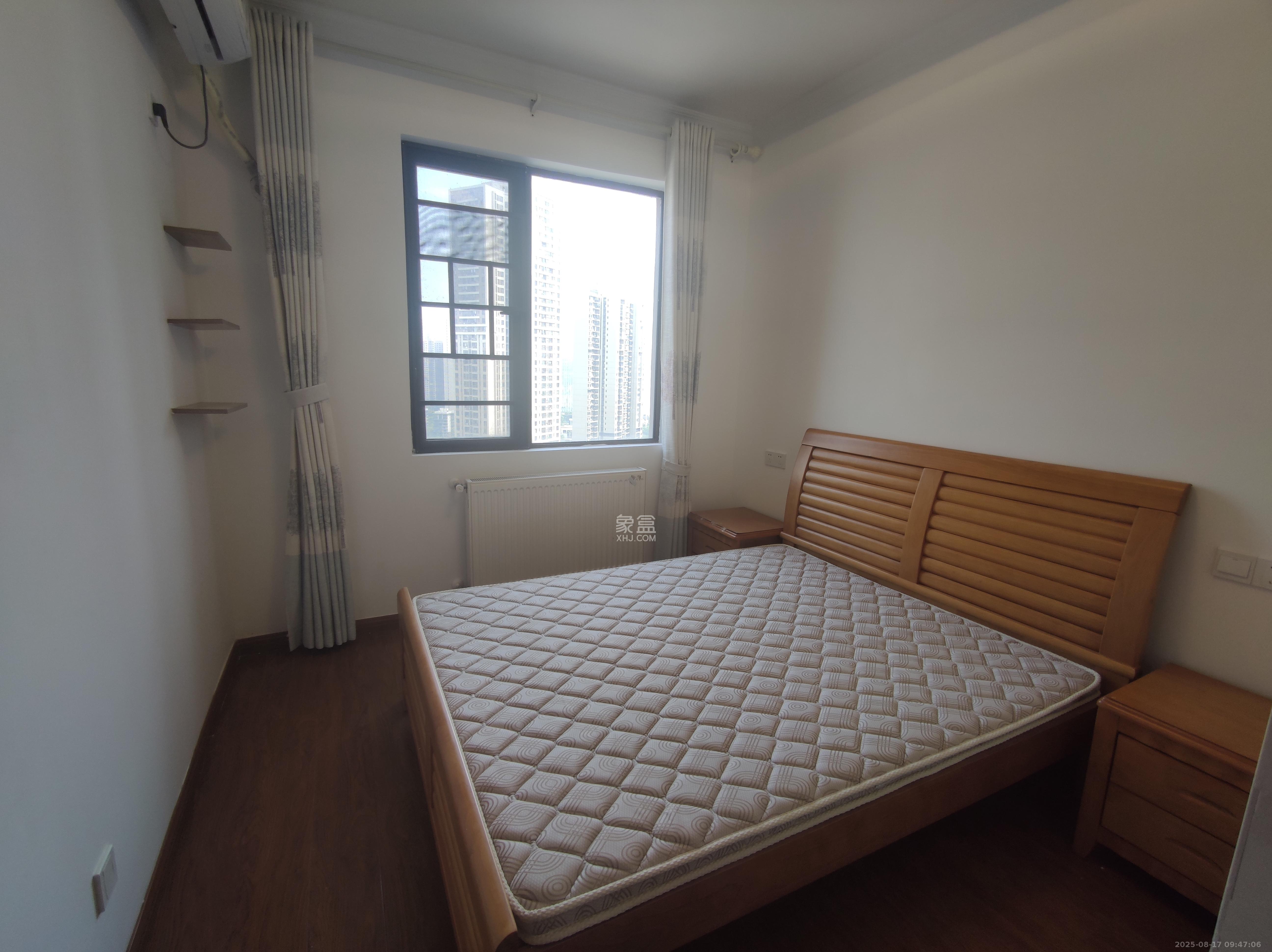 世茂外滩里(世茂铂翠湾三期) 4室2厅2卫 3800.0元/月 世茂外滩里(世茂铂翠湾三期) 4室2厅2卫 3800.0元/月室内图