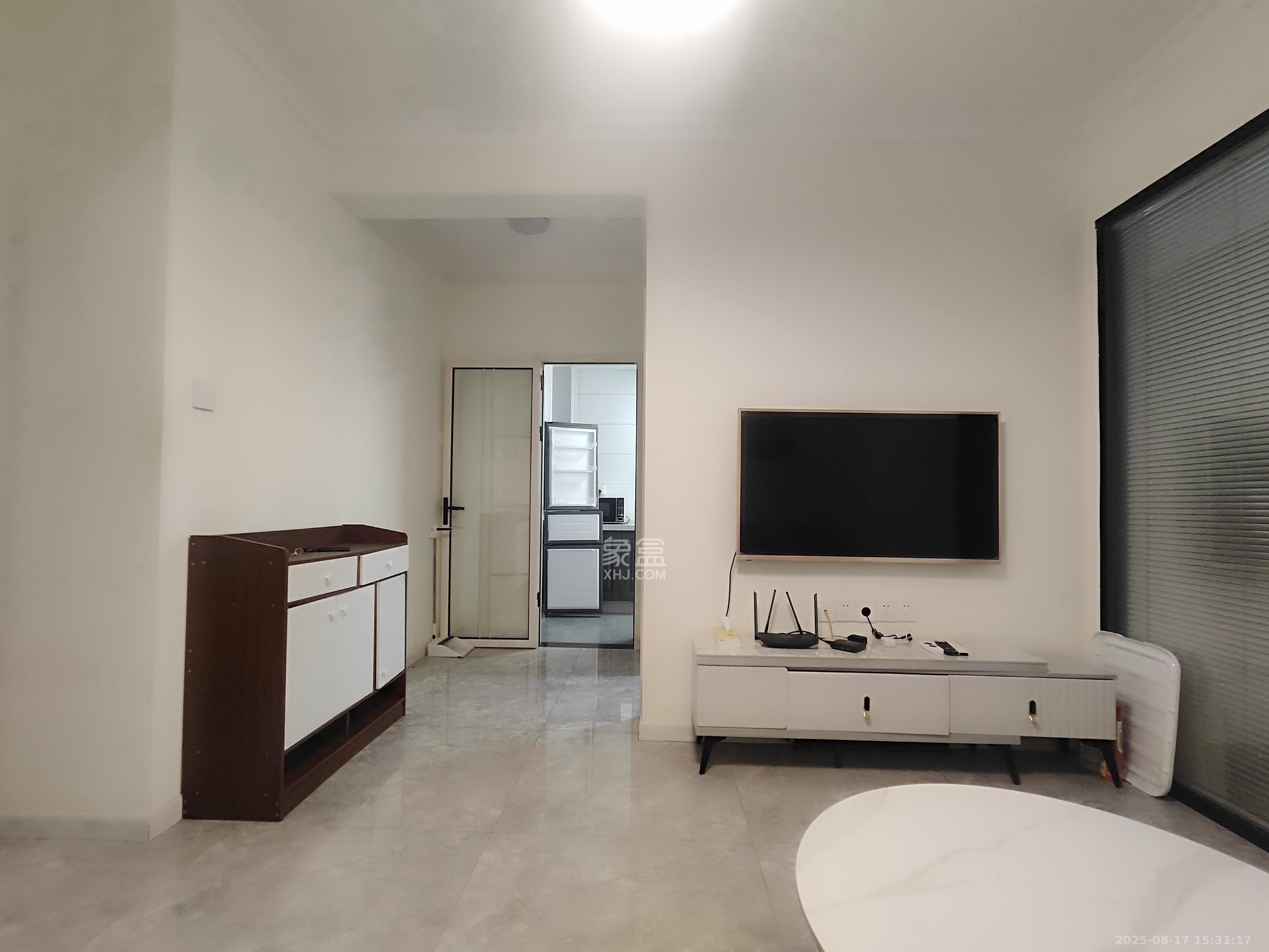 韭菜园嘉苑  2室1厅1卫    3300.0元/月 韭菜园嘉苑  2室1厅1卫    3300.0元/月室内图