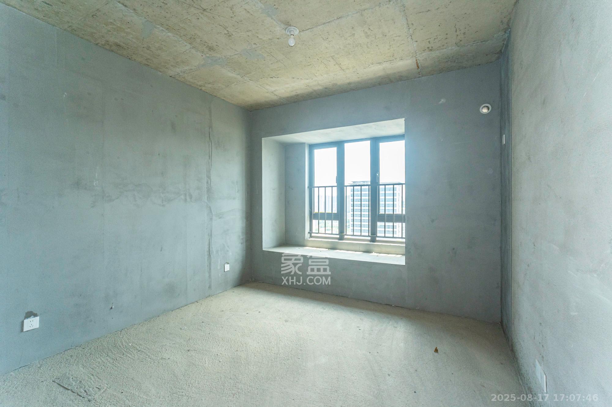 爱情公望府 4室2厅2卫 88.0万 爱情公望府 4室2厅2卫 88.0万卧室