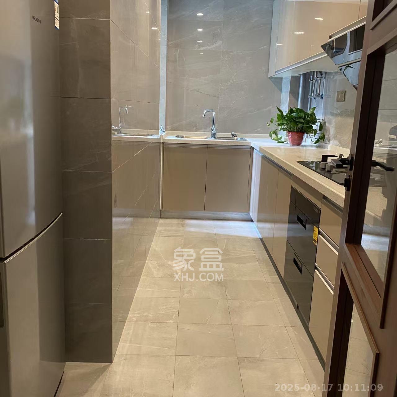 绿地长沙城际空间站(绿地新里佳苑) 3室2厅2卫 3000.0元/月 绿地长沙城际空间站(绿地新里佳苑) 3室2厅2卫 3000.0元/月室内图