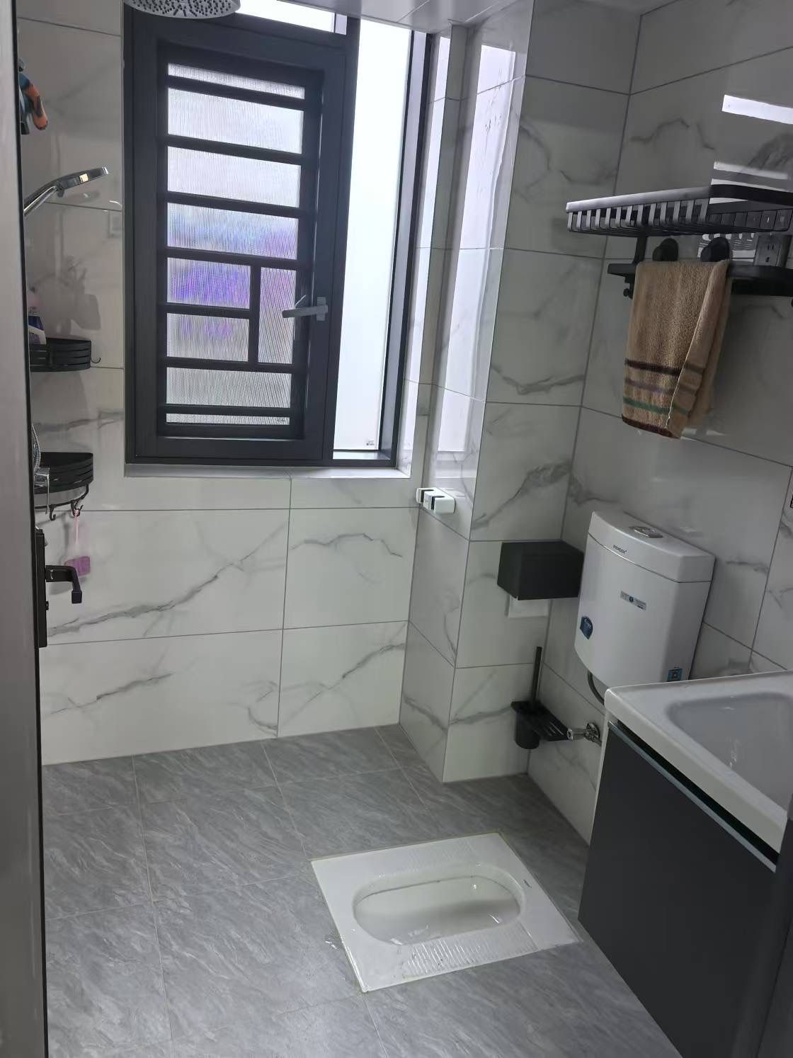 互助小区电梯房 2室0厅0卫 1600.0元/月 互助小区电梯房 2室0厅0卫 1600.0元/月室内图