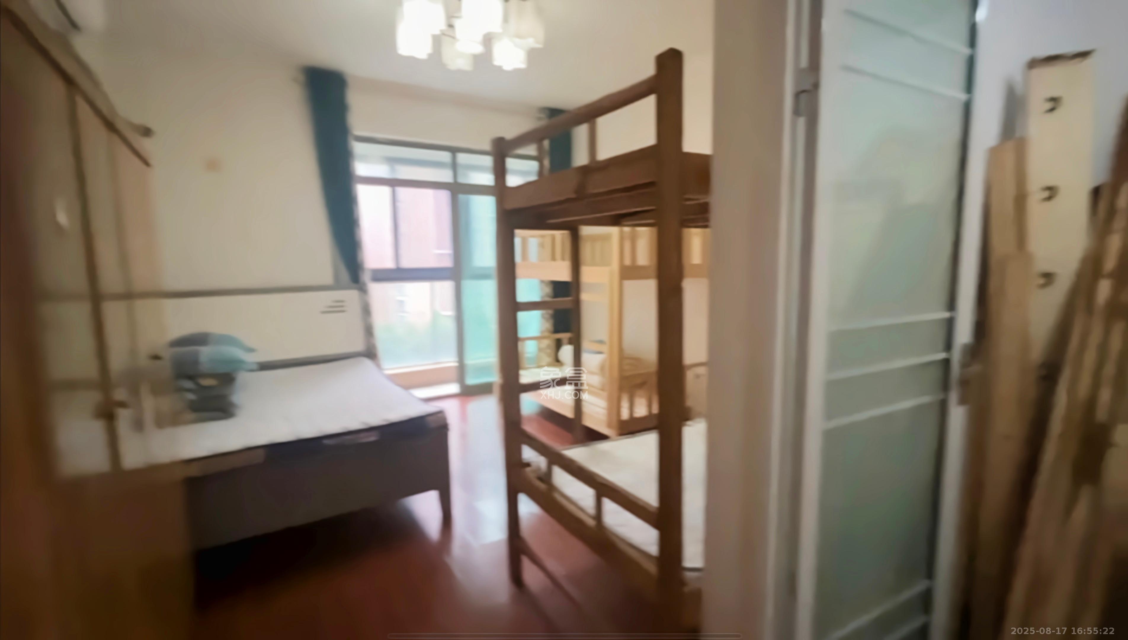 新城新世界一二三期 5室2厅2卫 3400.0元/月 新城新世界一二三期 5室2厅2卫 3400.0元/月室内图