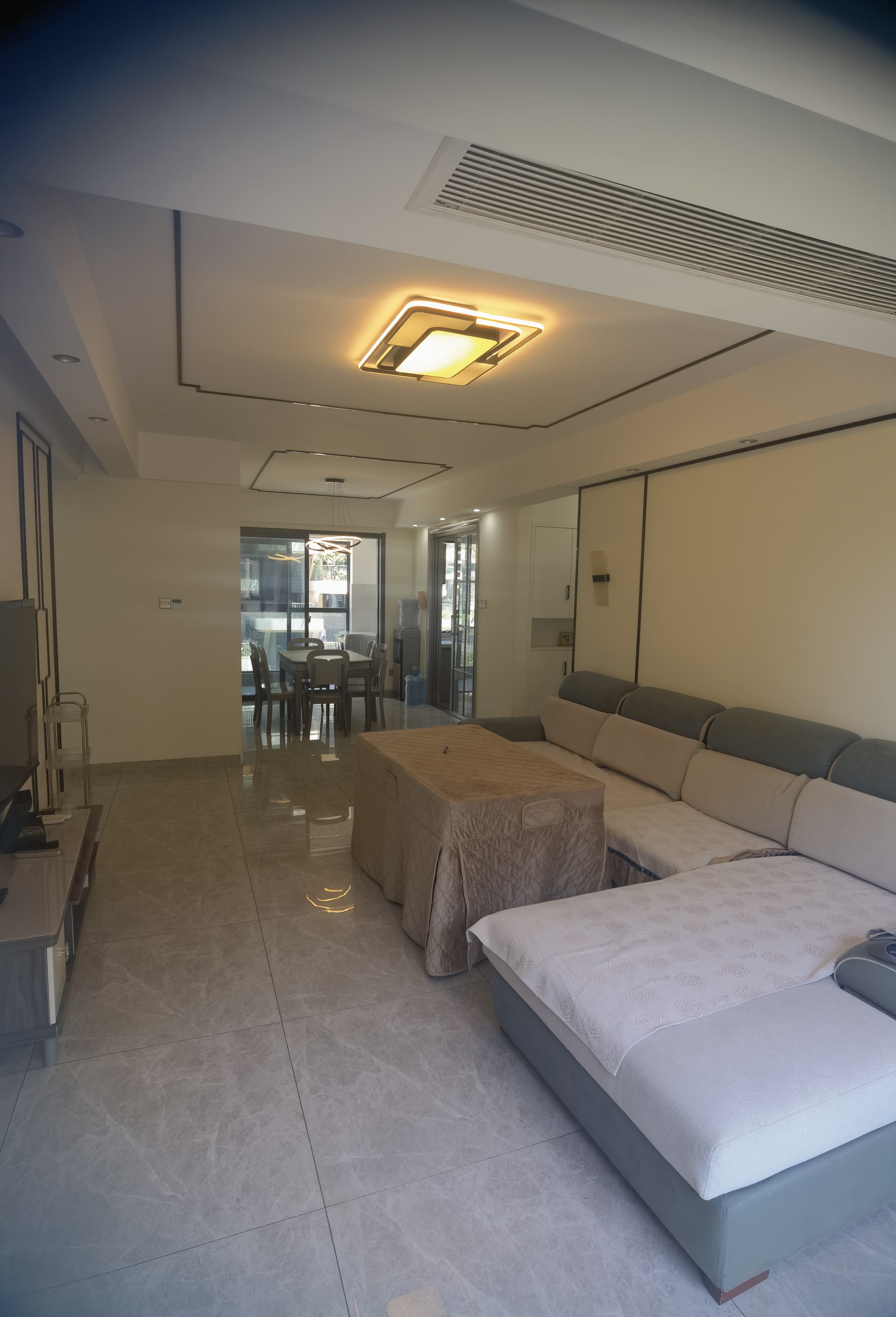 福天华府 3室2厅2卫 2500.0元/月 福天华府 3室2厅2卫 2500.0元/月室内图