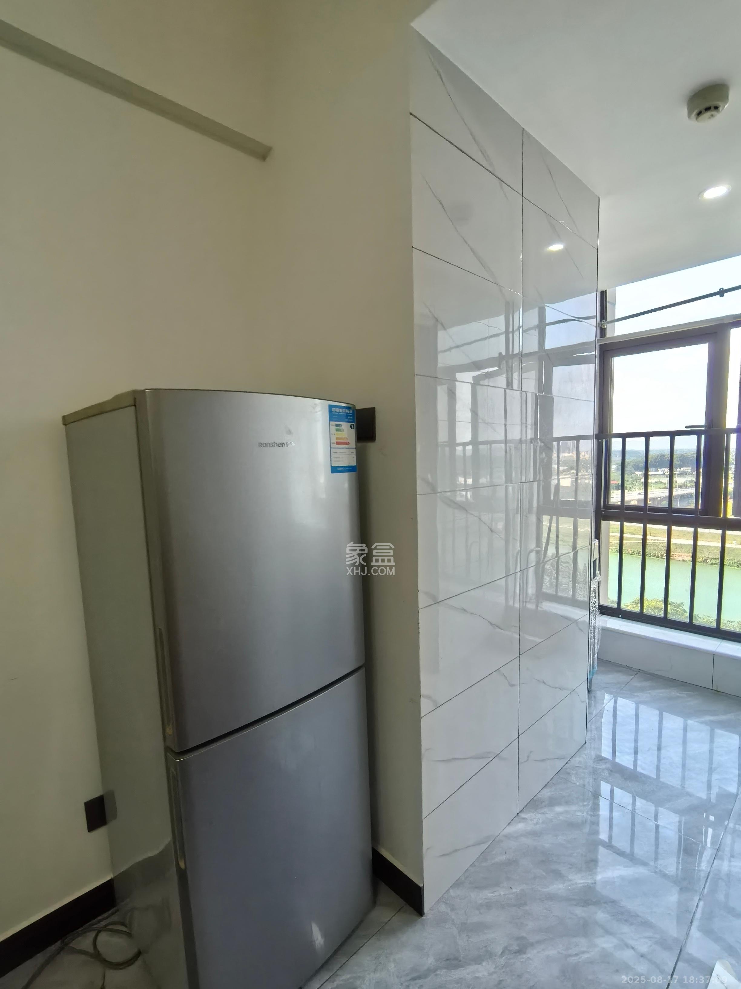 水渡河市场(海鲜市场) 1室1厅1卫 1100.0元/月 水渡河市场(海鲜市场) 1室1厅1卫 1100.0元/月室内图